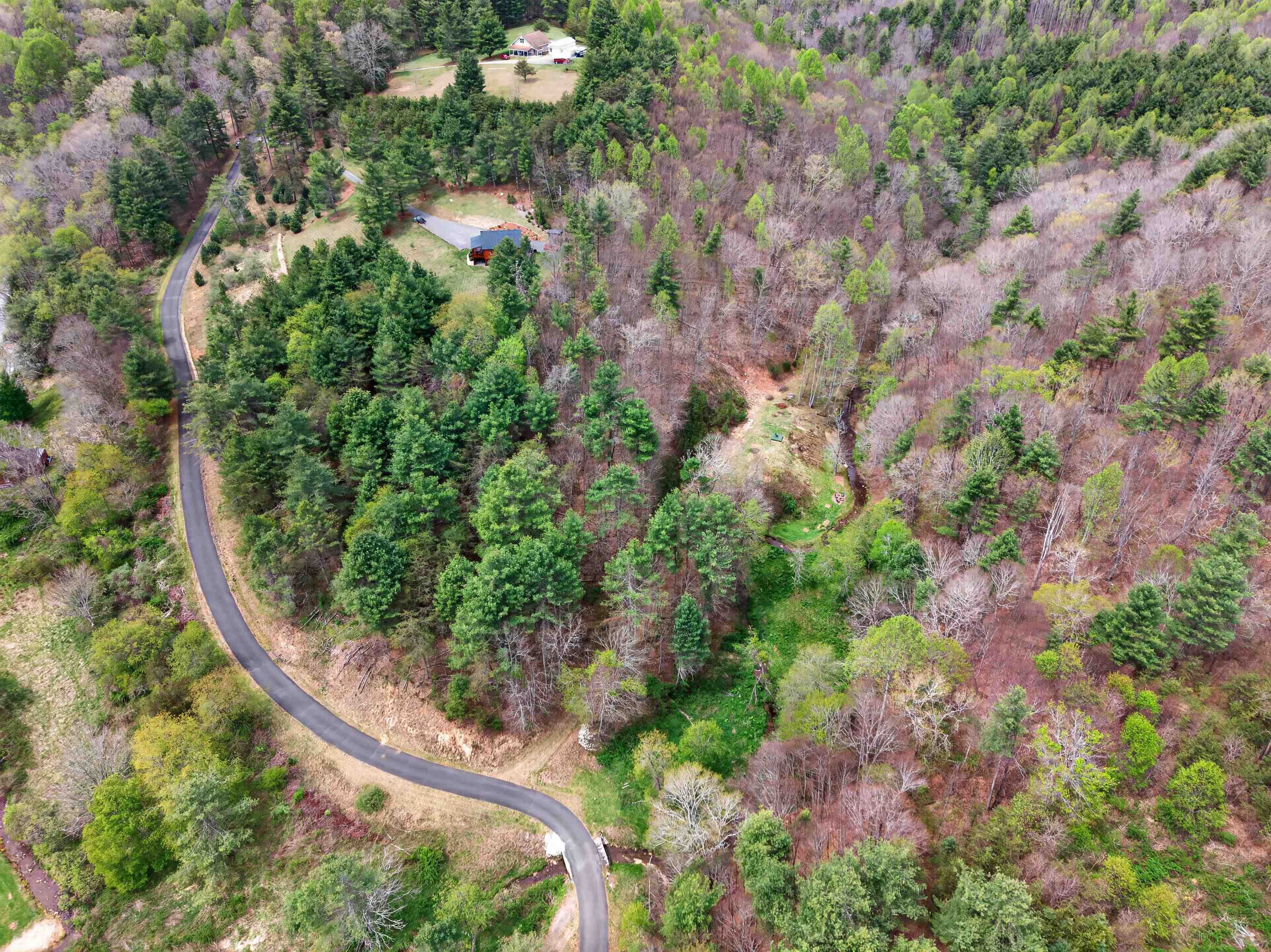 255 Bella Hills Lane Hillsville VA 24343
