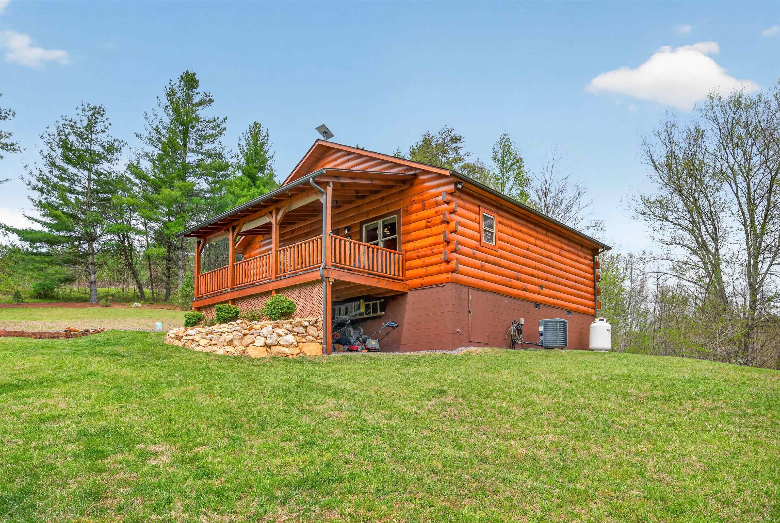 255 Bella Hills Lane Hillsville VA 24343