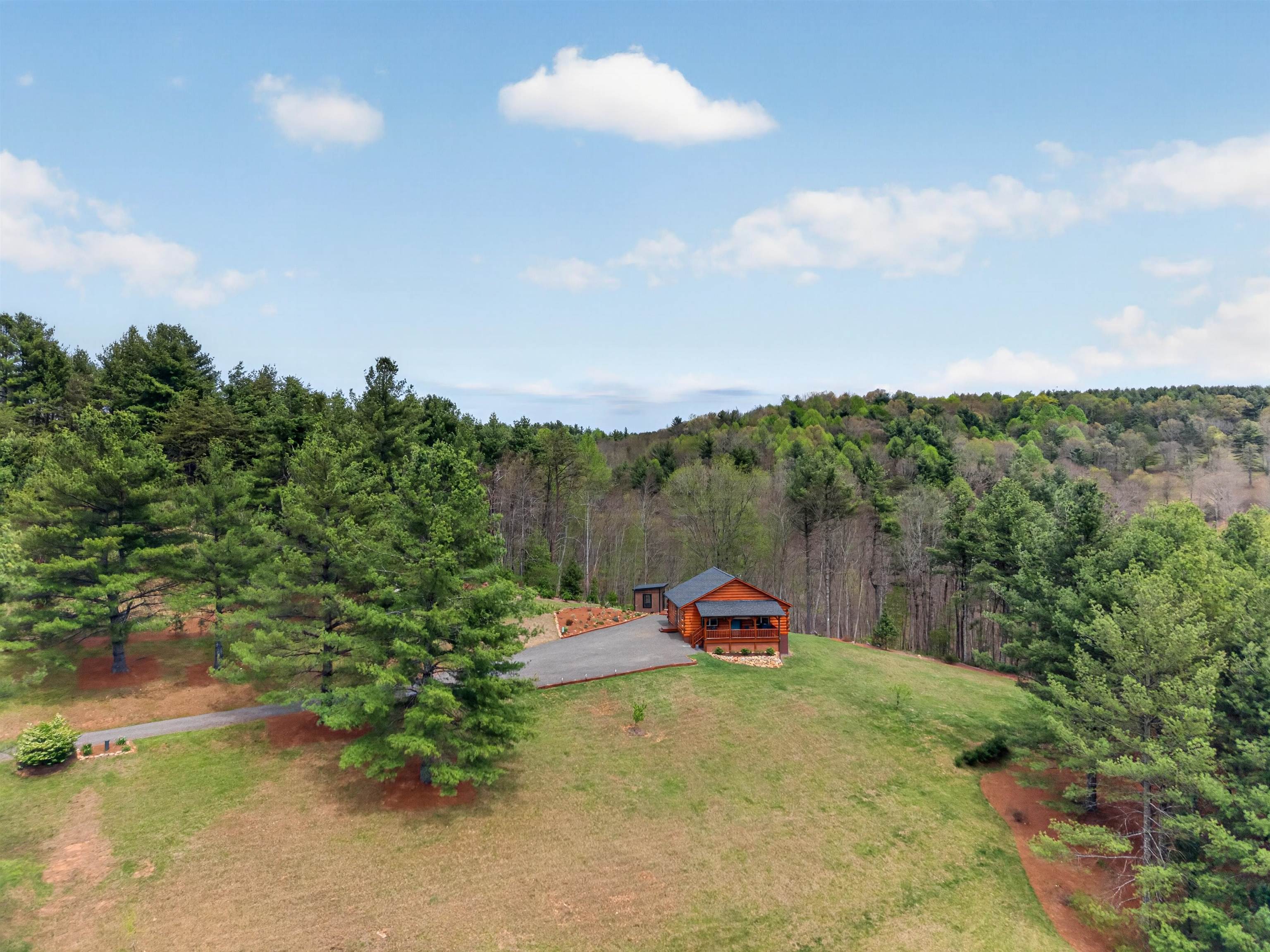 255 Bella Hills Lane Hillsville VA 24343