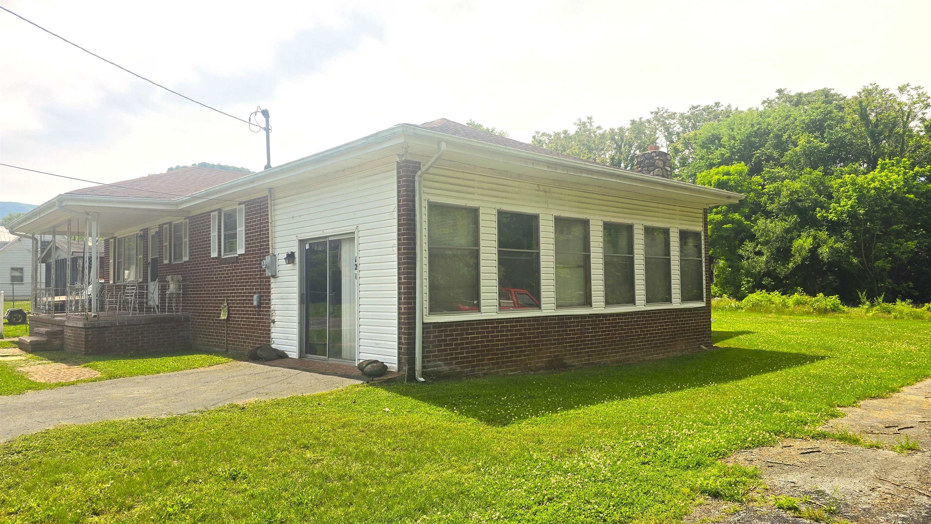 121 Brake Road Elliston VA 24087