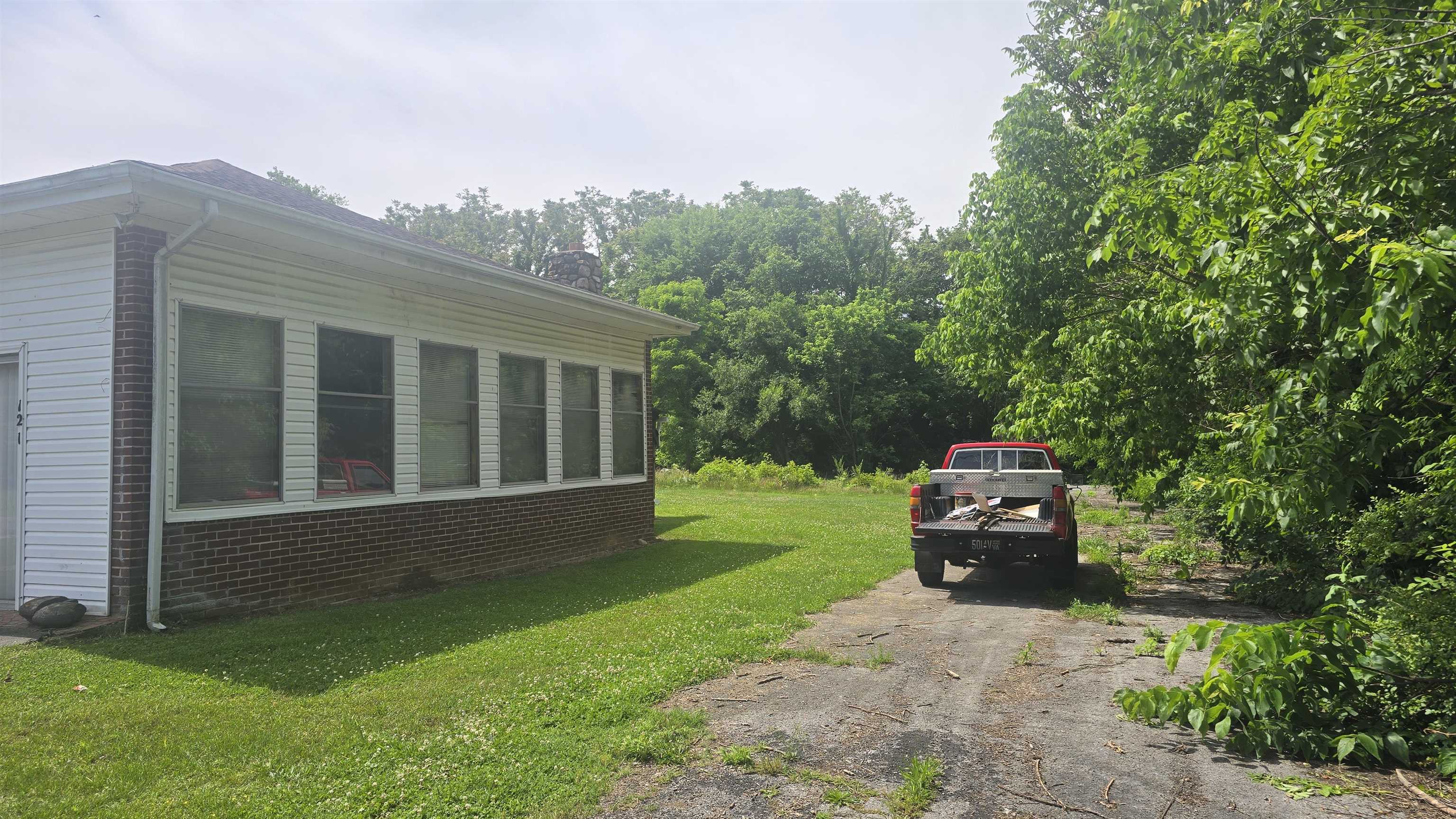 121 Brake Road Elliston VA 24087