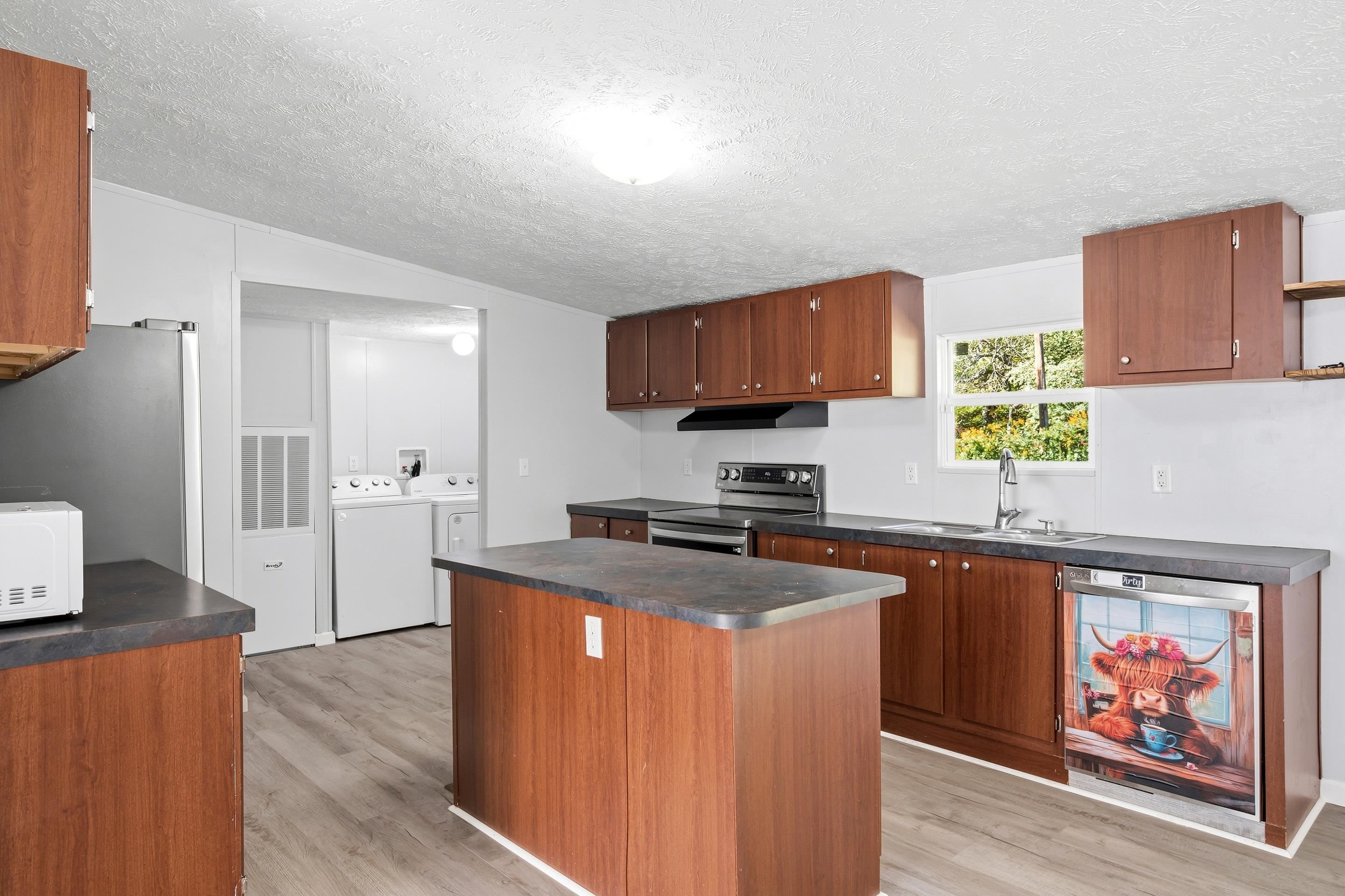 7880 Elk Creek Parkway Independence VA 24348