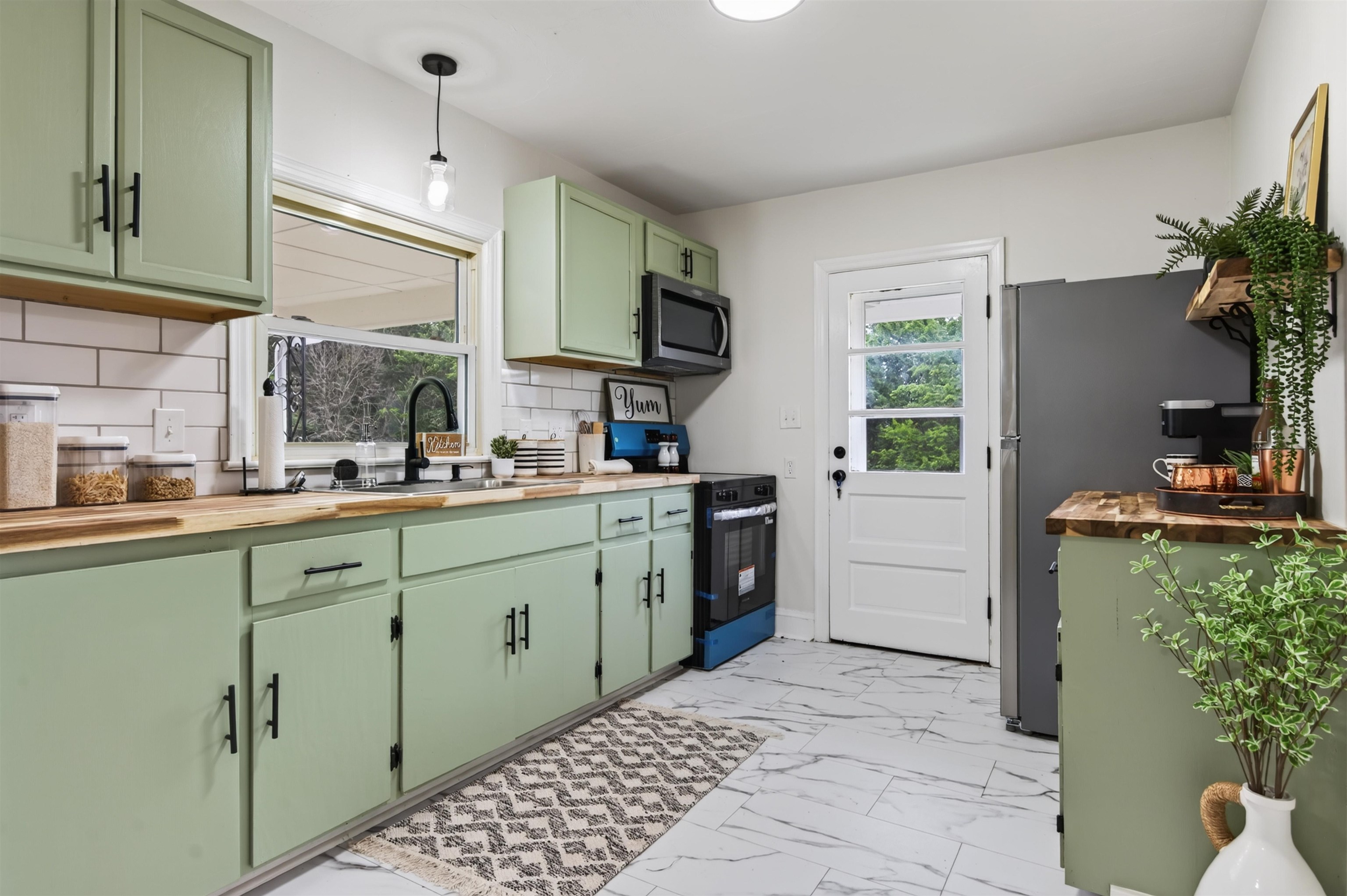 4416 Jake Buford Avenue Pulaski VA 24301