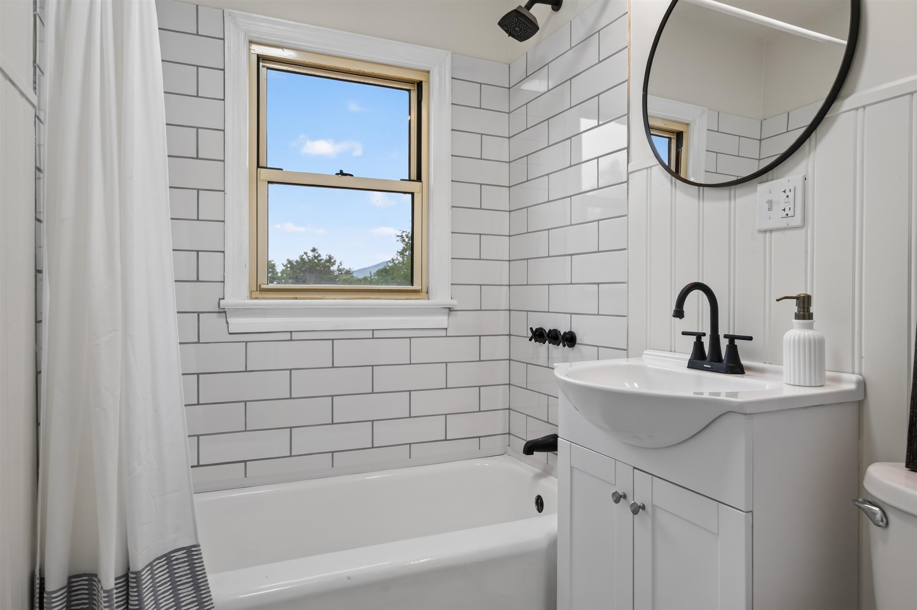 4416 Jake Buford Avenue Pulaski VA 24301