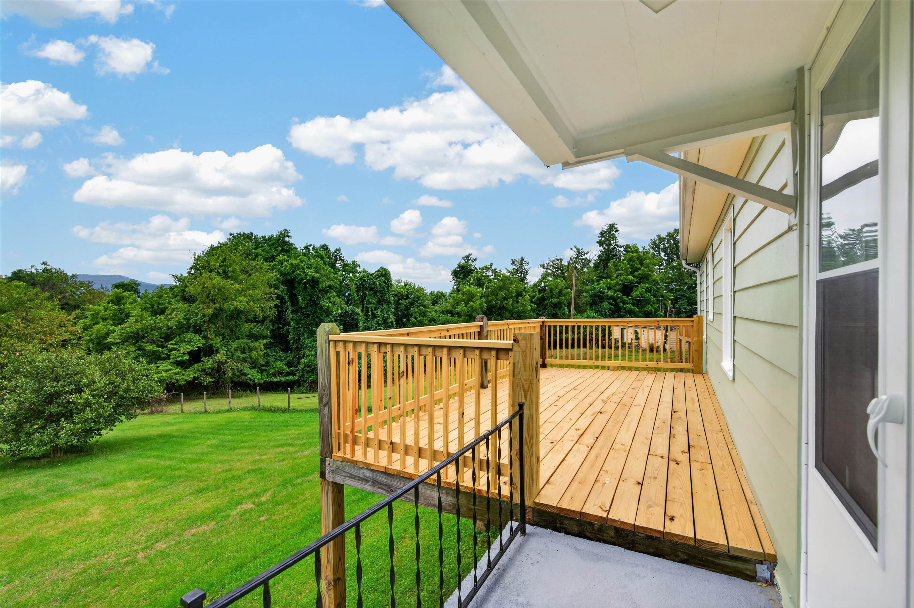 4416 Jake Buford Avenue Pulaski VA 24301