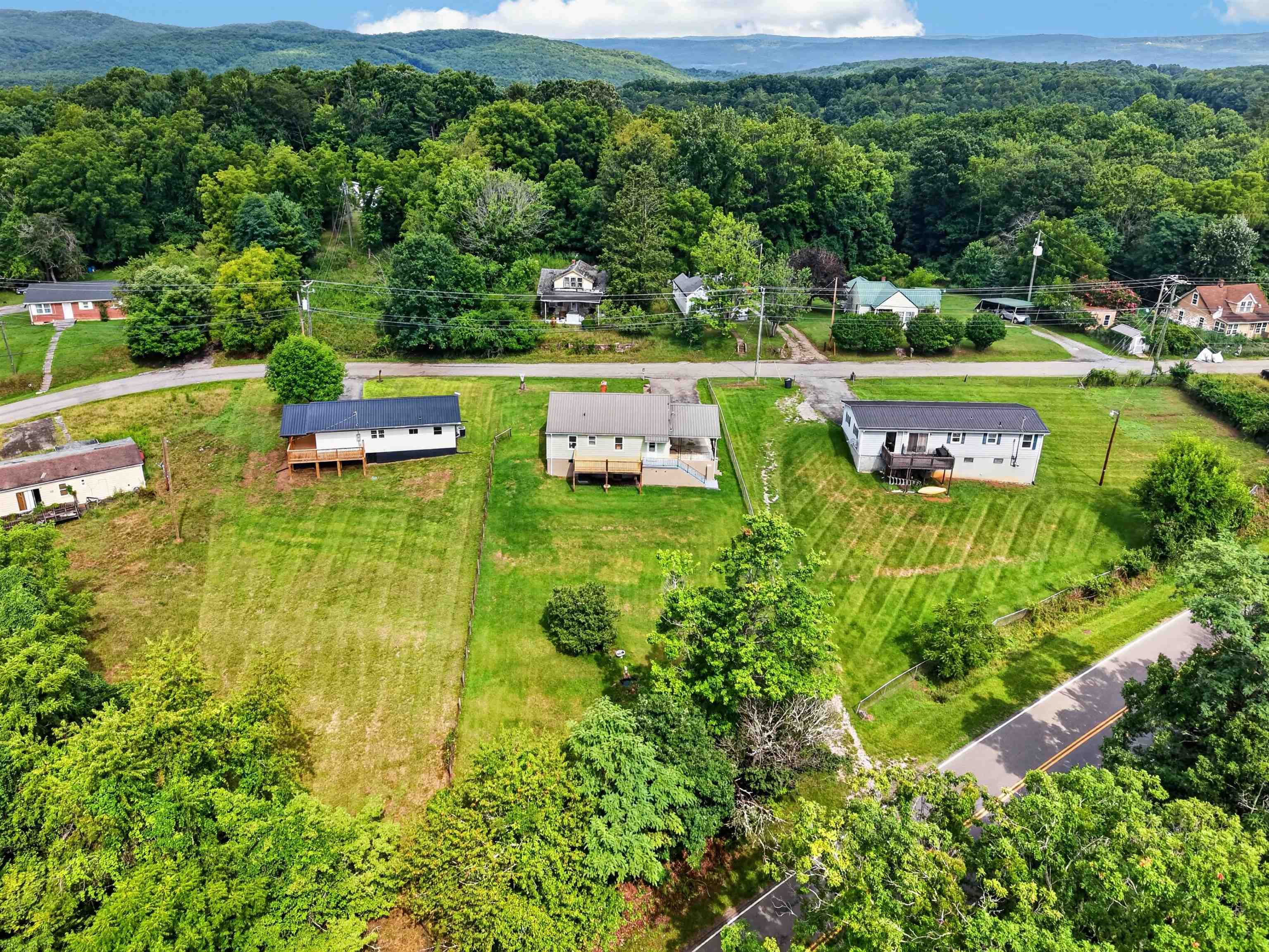 4416 Jake Buford Avenue Pulaski VA 24301