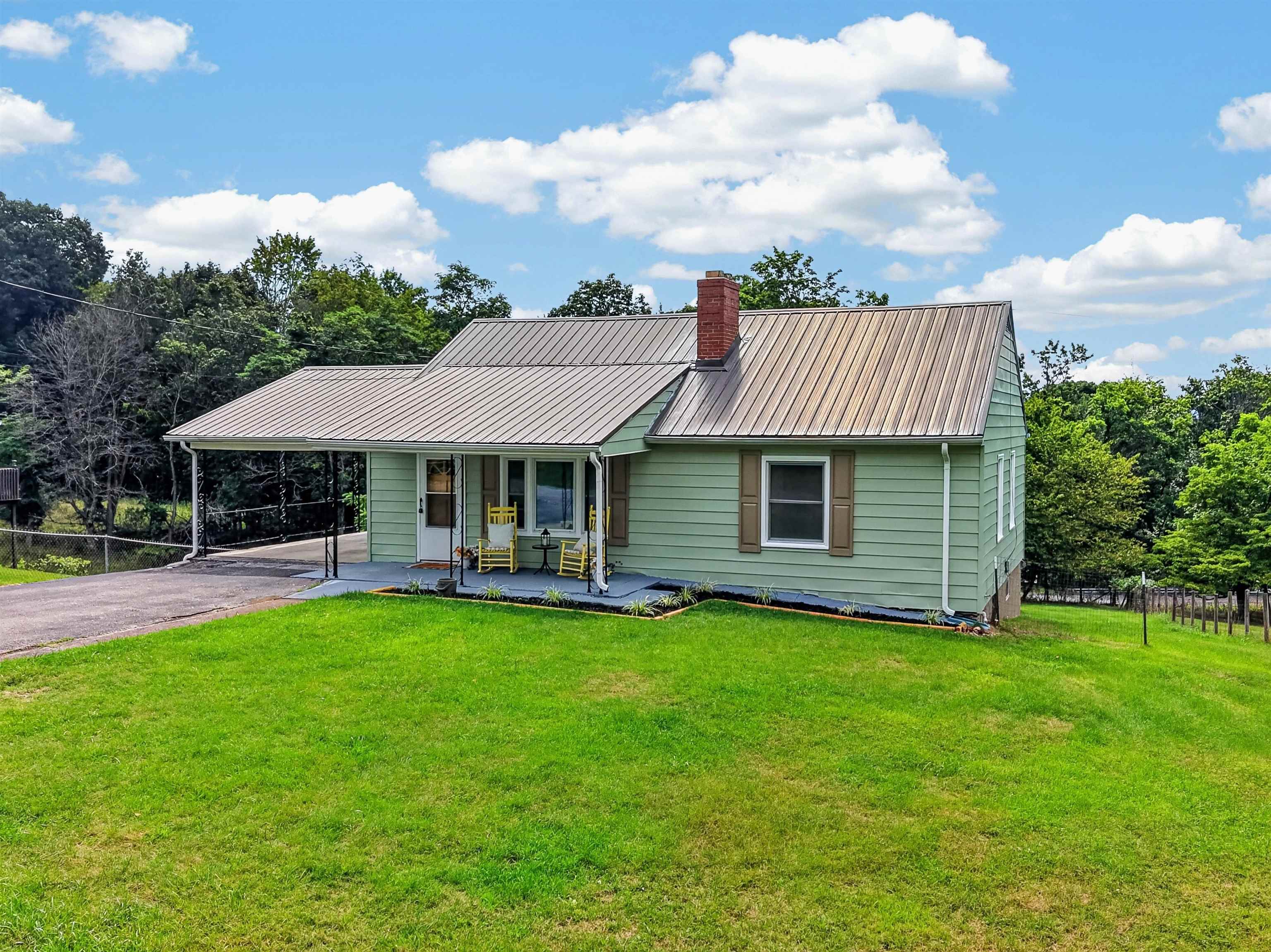 4416 Jake Buford Avenue Pulaski VA 24301