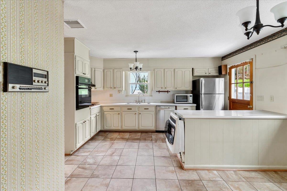 1520 Westwood Drive Pulaski VA 24301