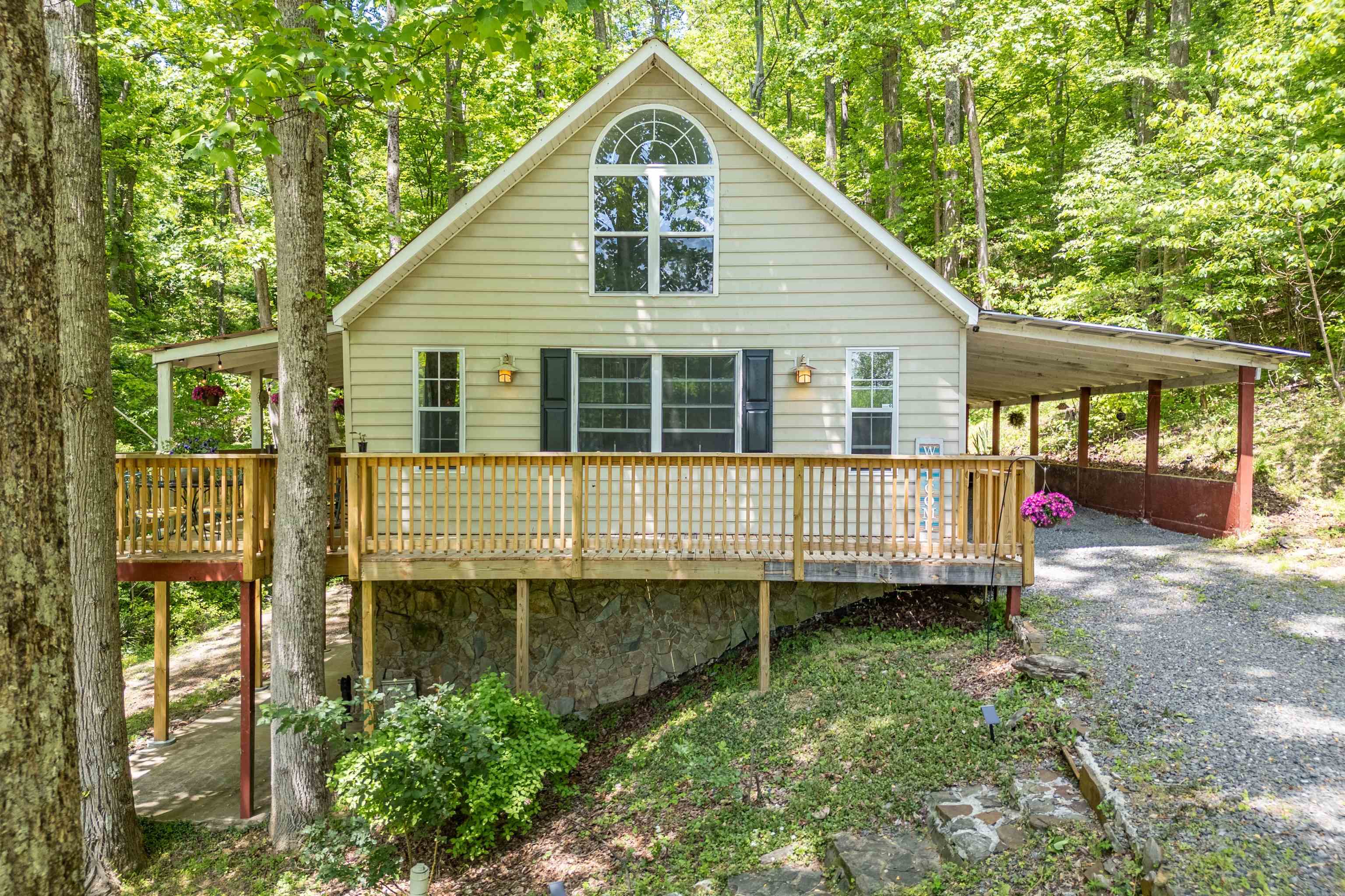 57 Buck Fever Lane Cana VA 24317