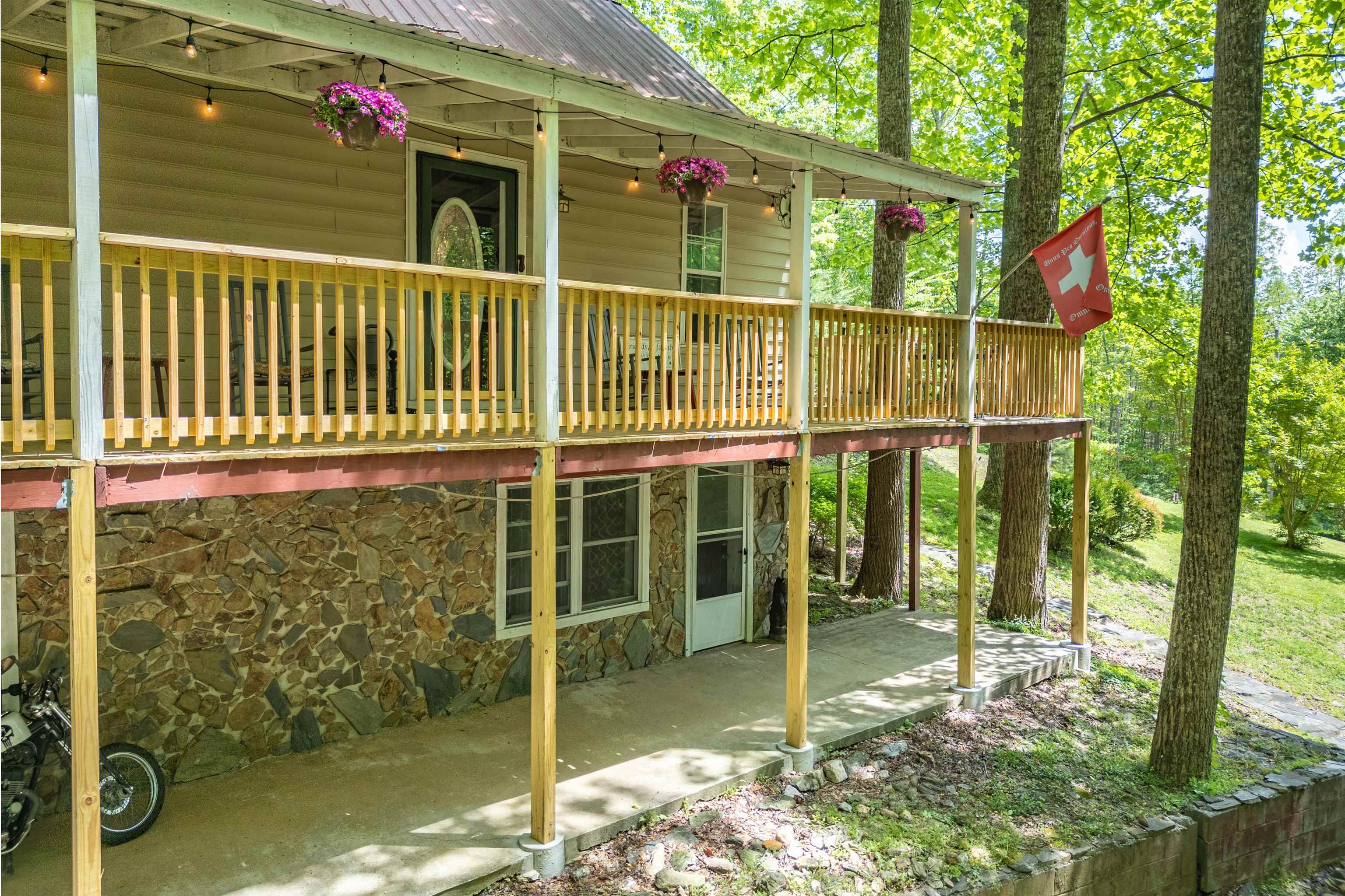 57 Buck Fever Lane Cana VA 24317