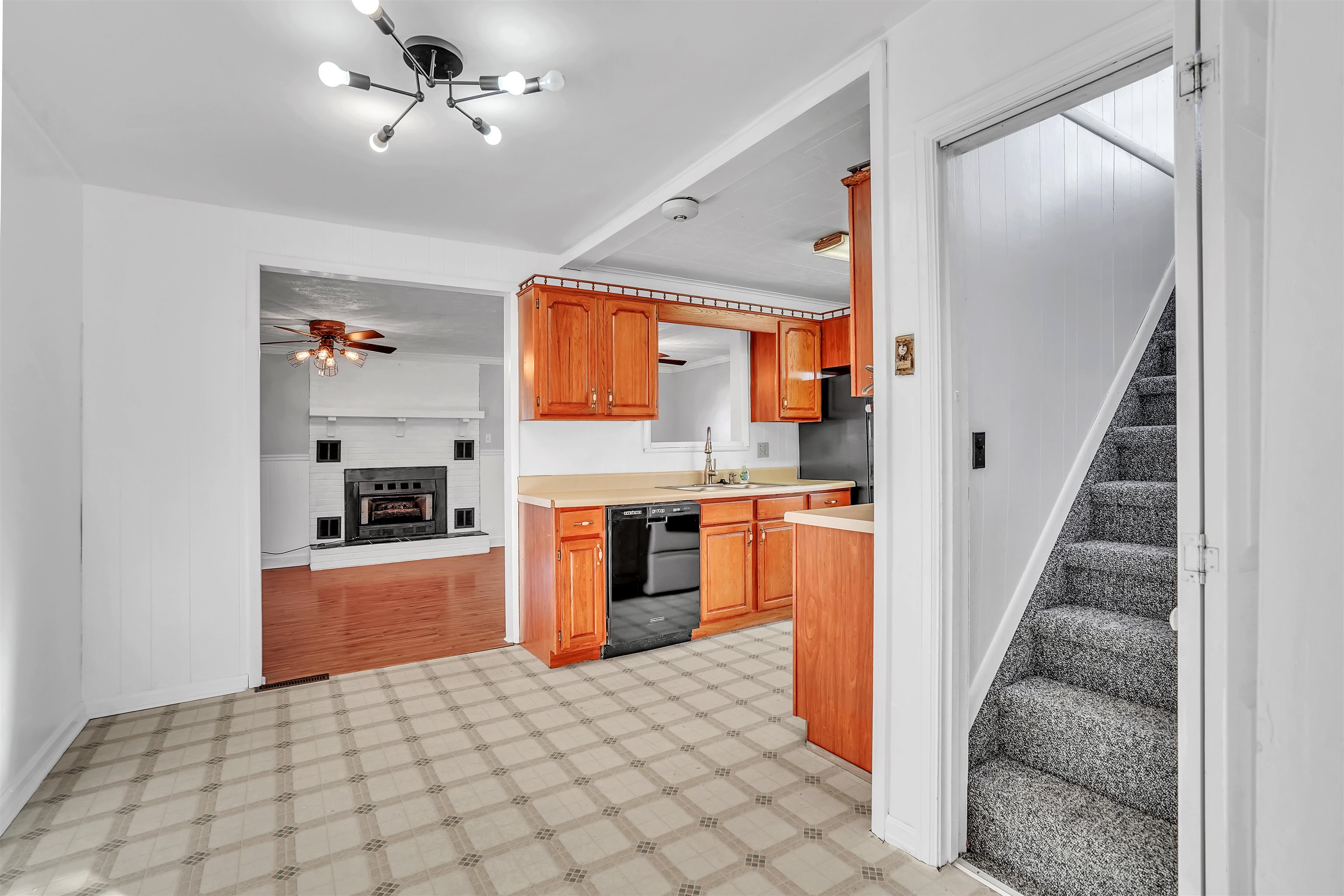 108 Allen Street Narrows VA 24124