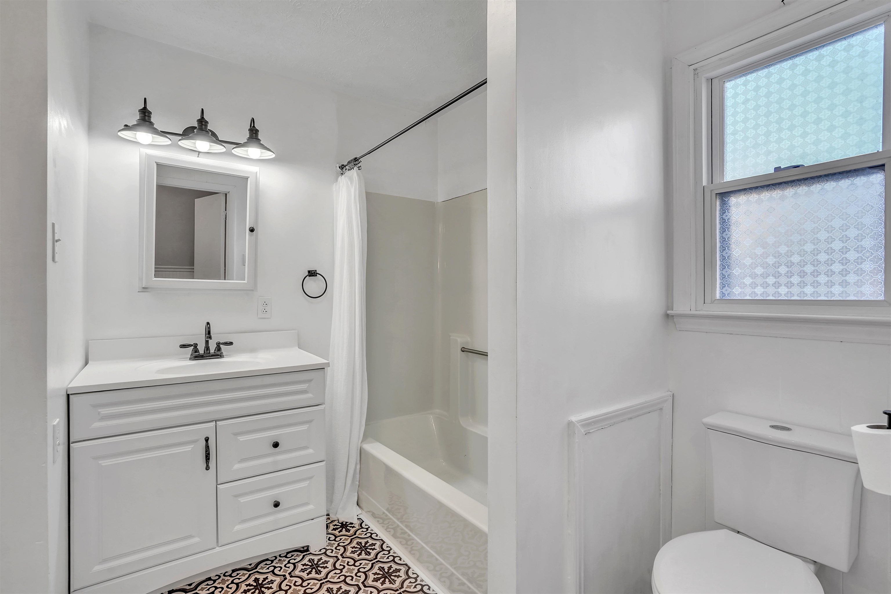 108 Allen Street Narrows VA 24124