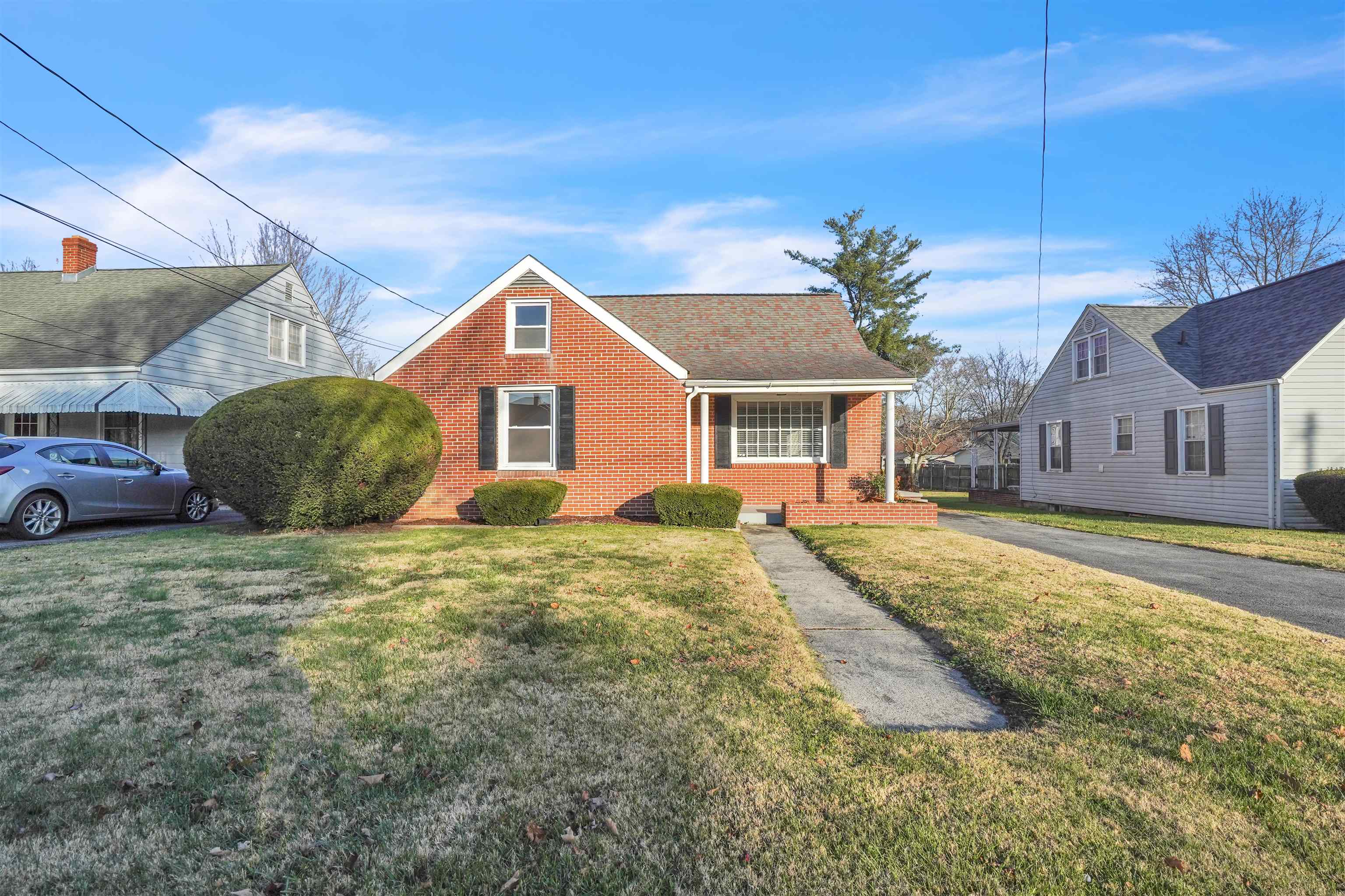 108 Allen Street Narrows VA 24124