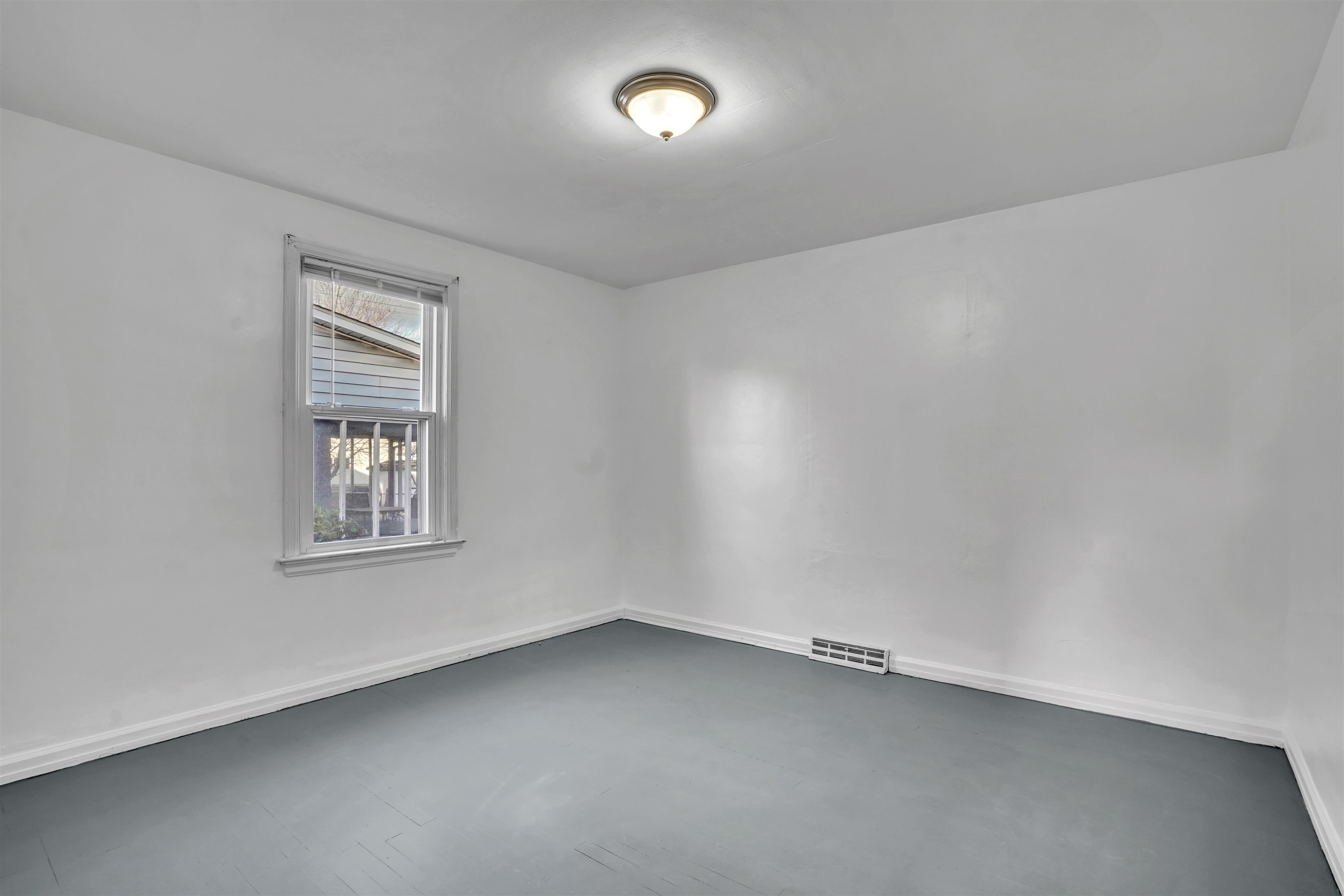 108 Allen Street Narrows VA 24124