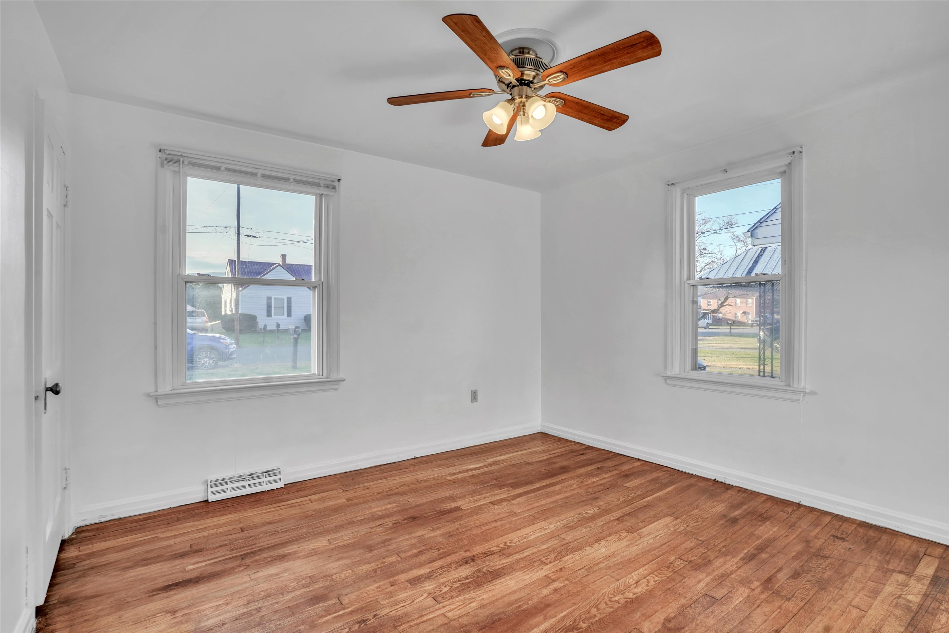 108 Allen Street Narrows VA 24124