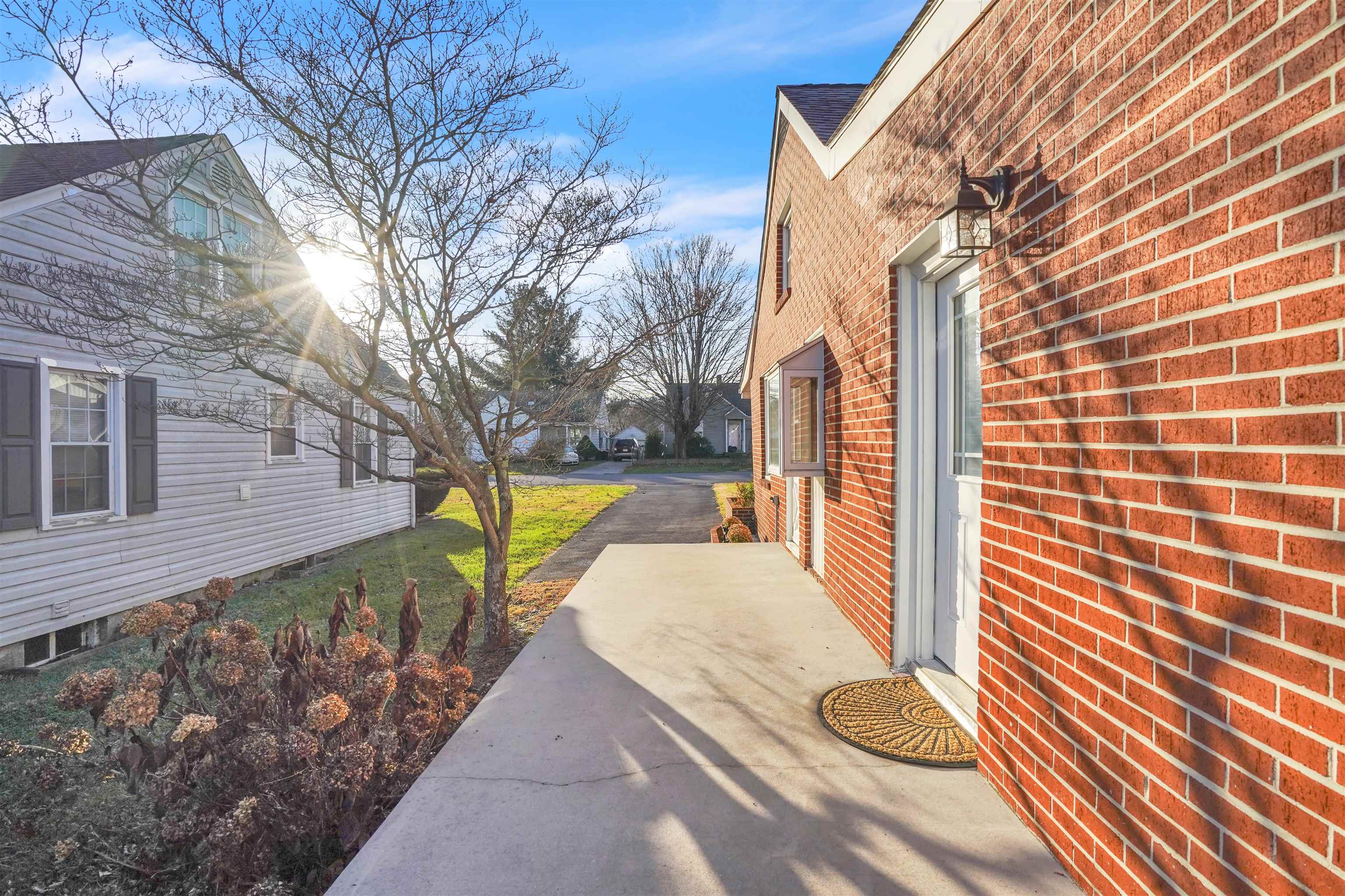 108 Allen Street Narrows VA 24124