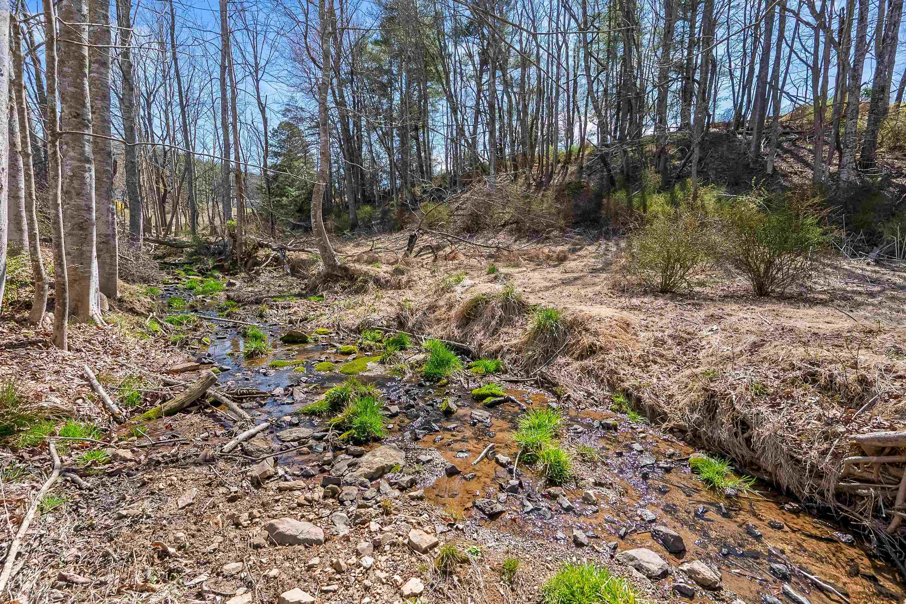 2875 Sylvatus Smith Road Hillsville VA 24343