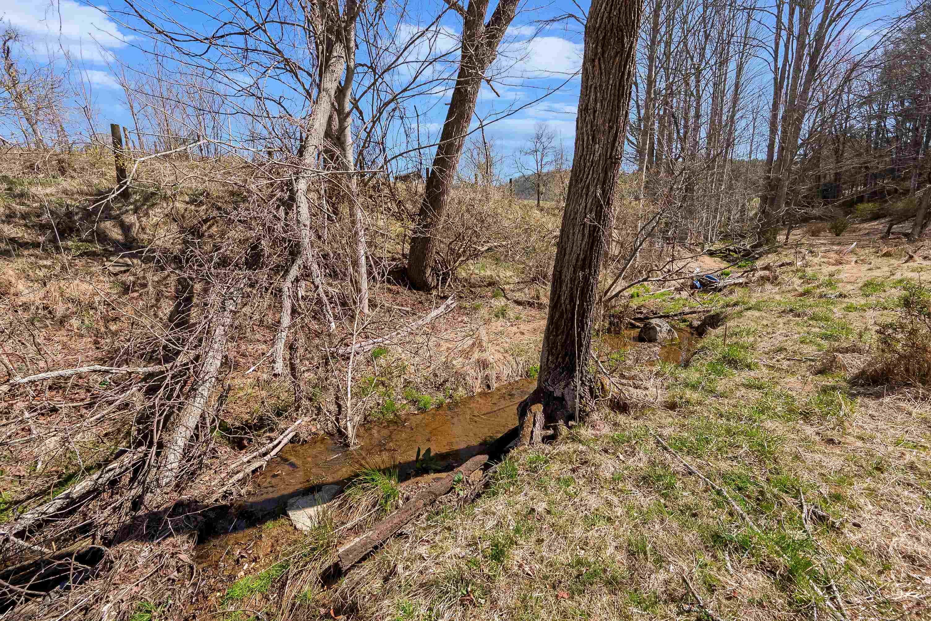 2875 Sylvatus Smith Road Hillsville VA 24343