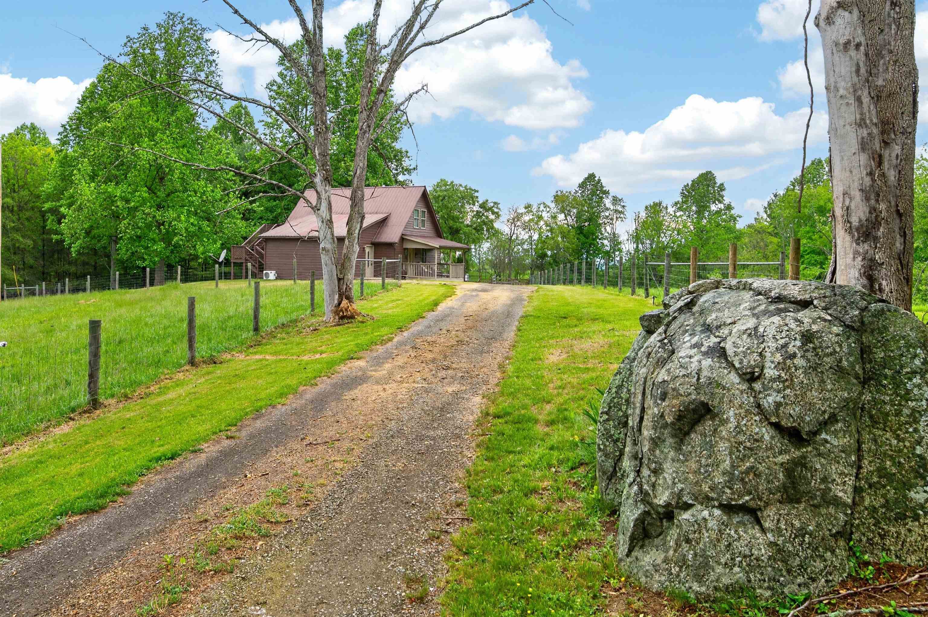 2875 Sylvatus Smith Road Hillsville VA 24343