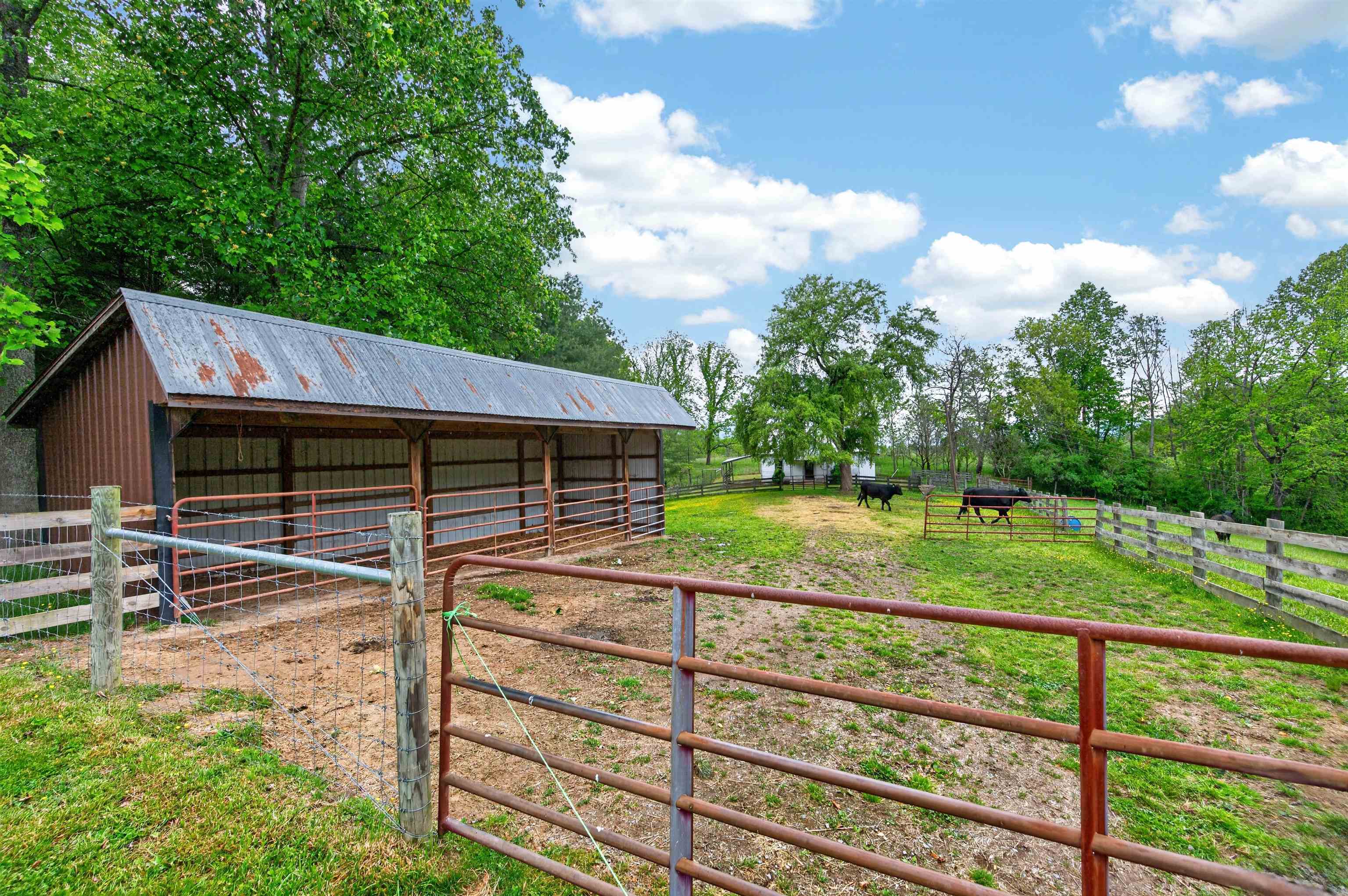 2875 Sylvatus Smith Road Hillsville VA 24343