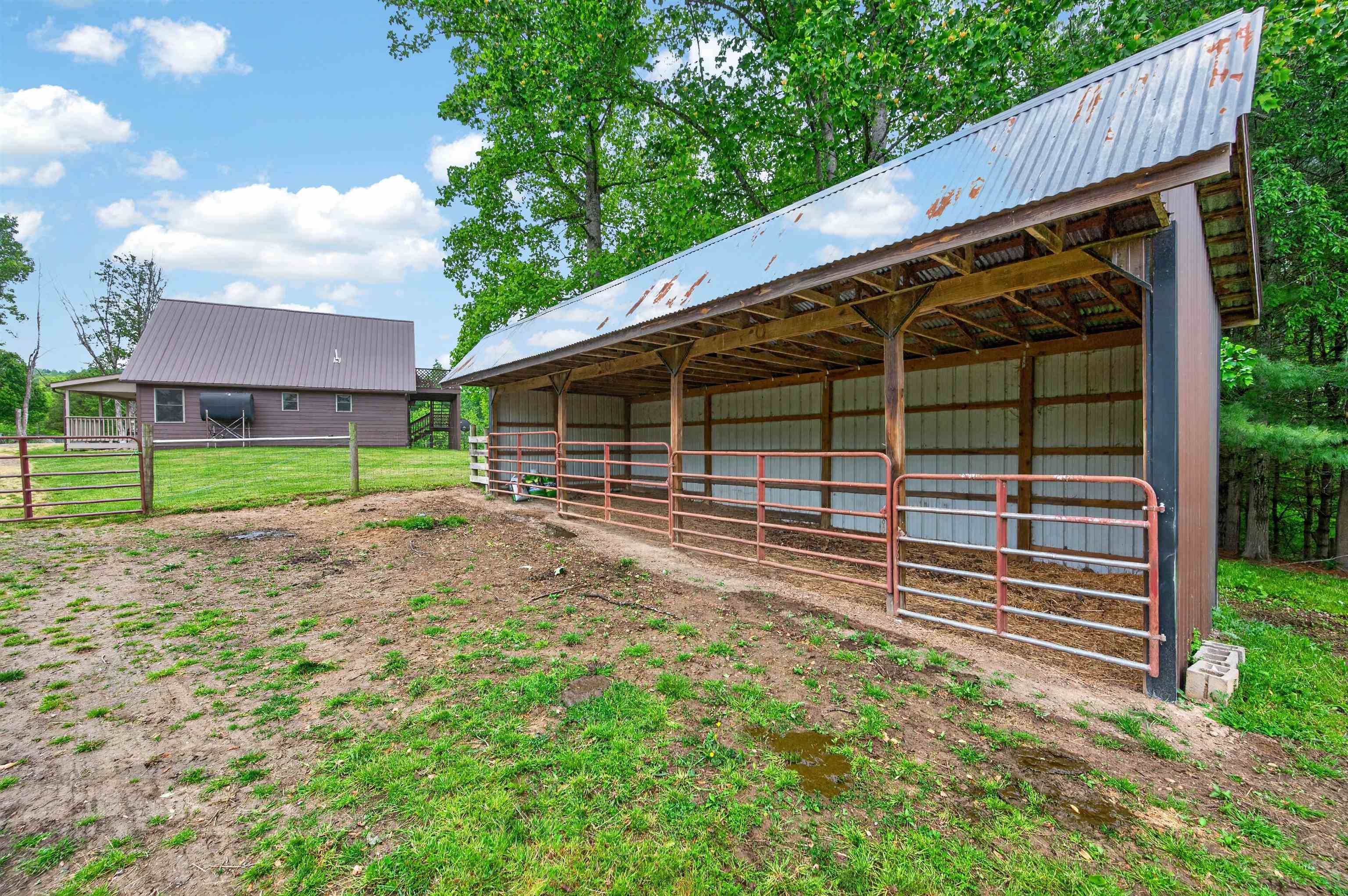 2875 Sylvatus Smith Road Hillsville VA 24343
