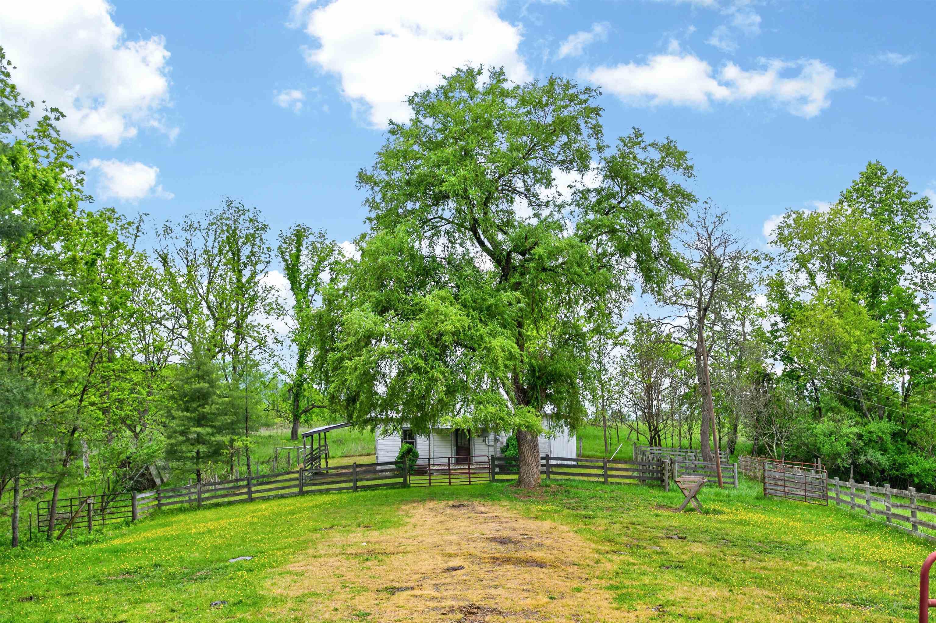 2875 Sylvatus Smith Road Hillsville VA 24343