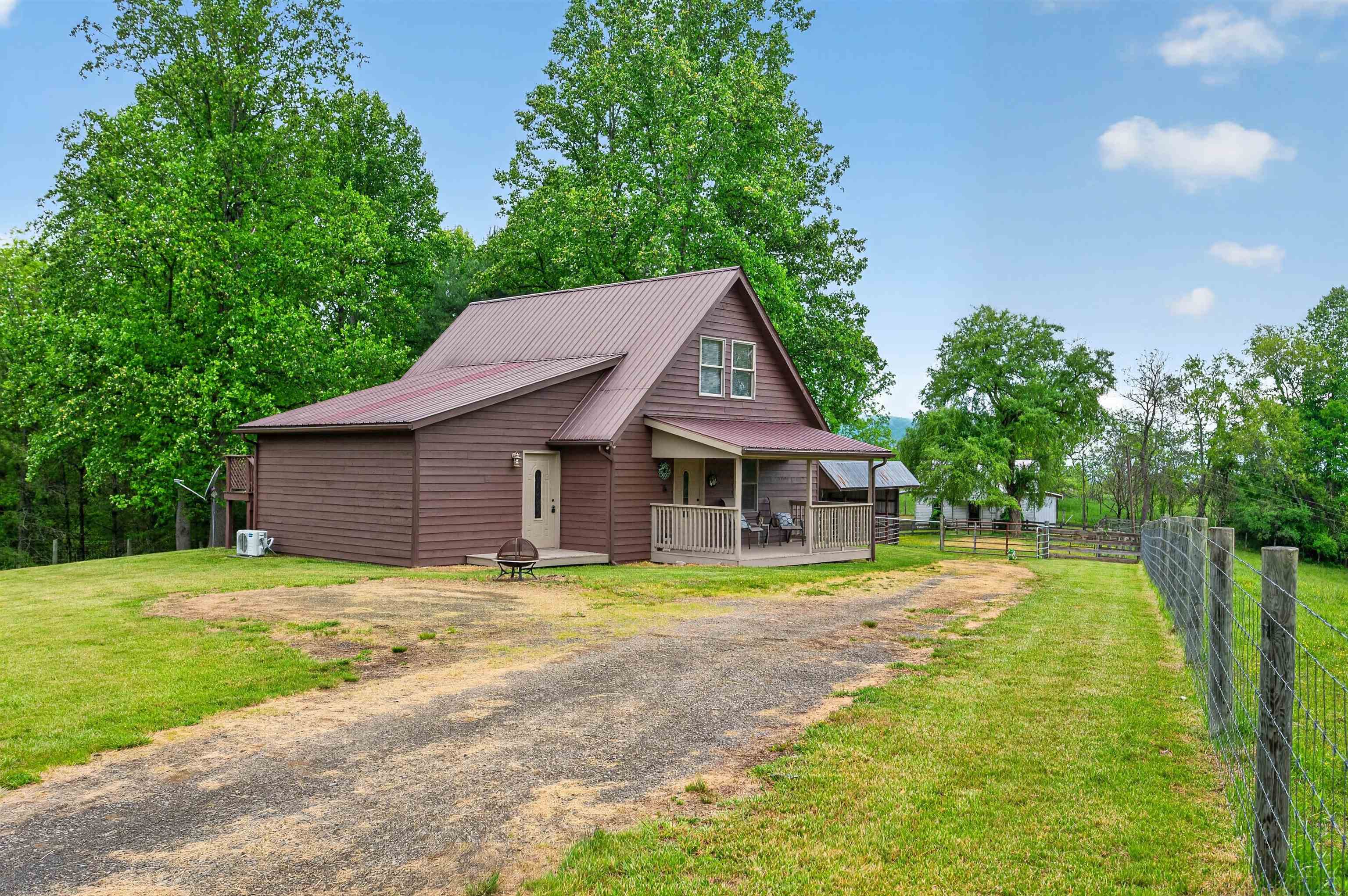 2875 Sylvatus Smith Road Hillsville VA 24343