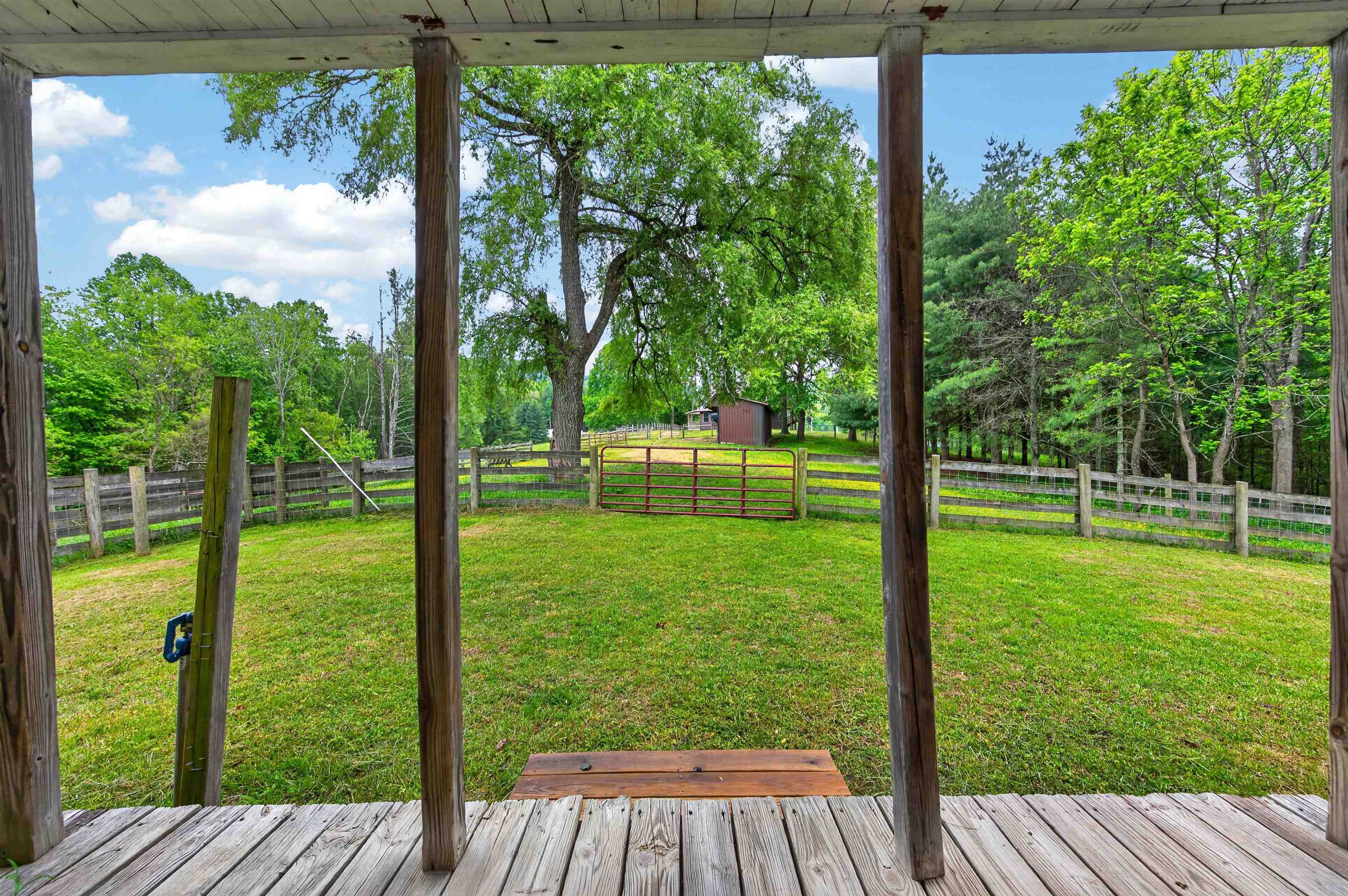 2875 Sylvatus Smith Road Hillsville VA 24343