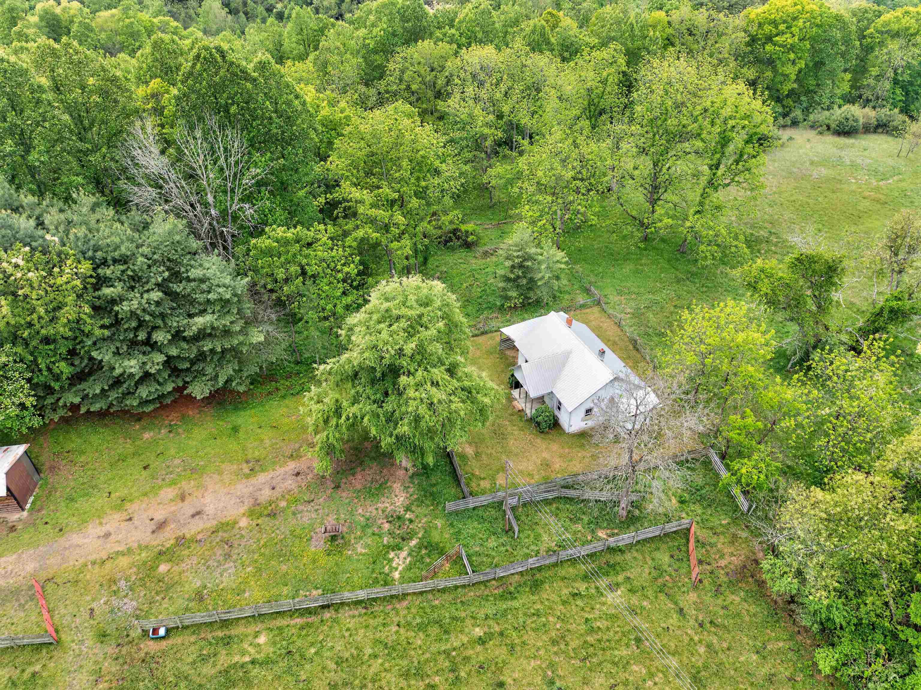 2875 Sylvatus Smith Road Hillsville VA 24343