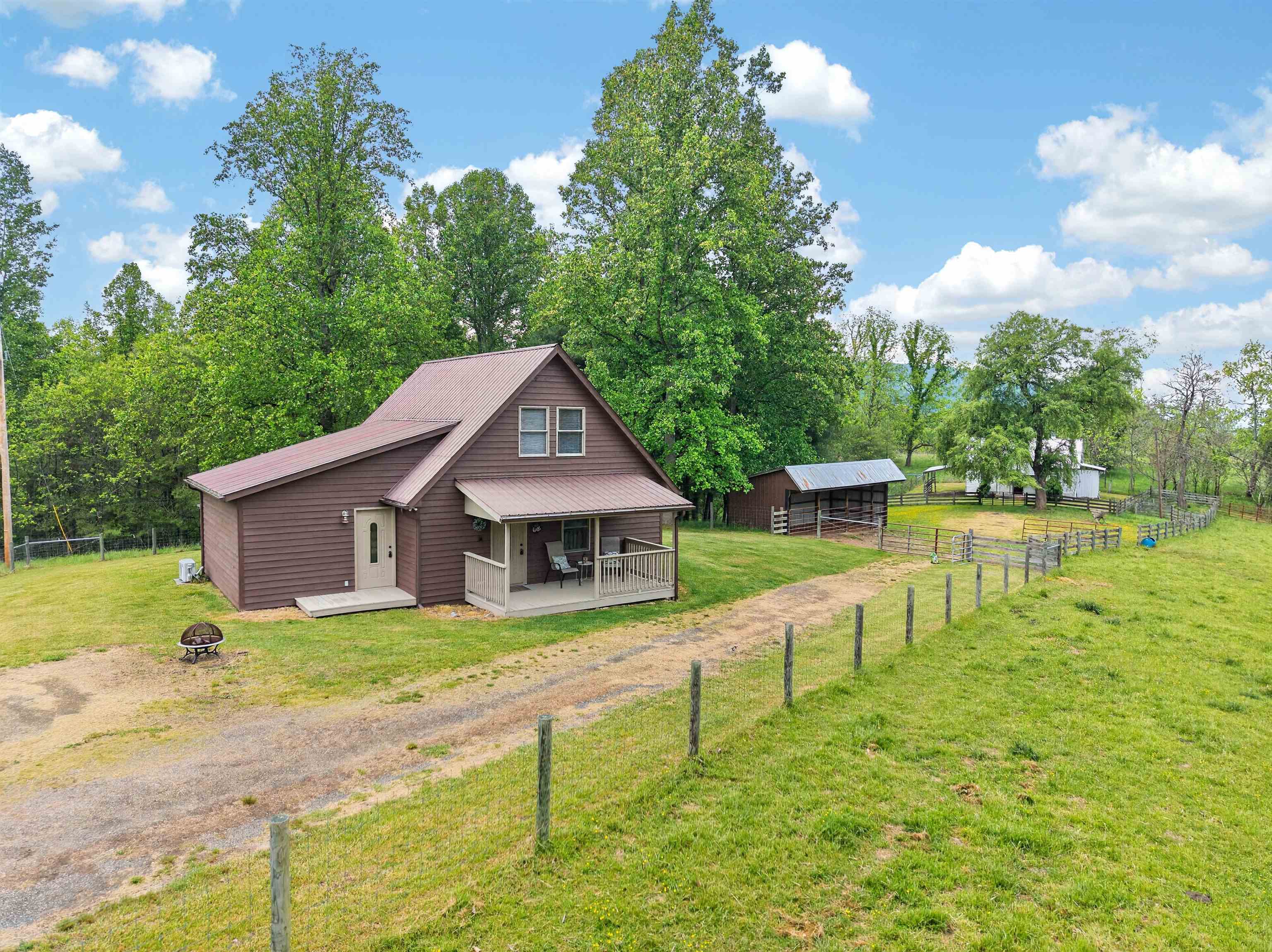 2875 Sylvatus Smith Road Hillsville VA 24343