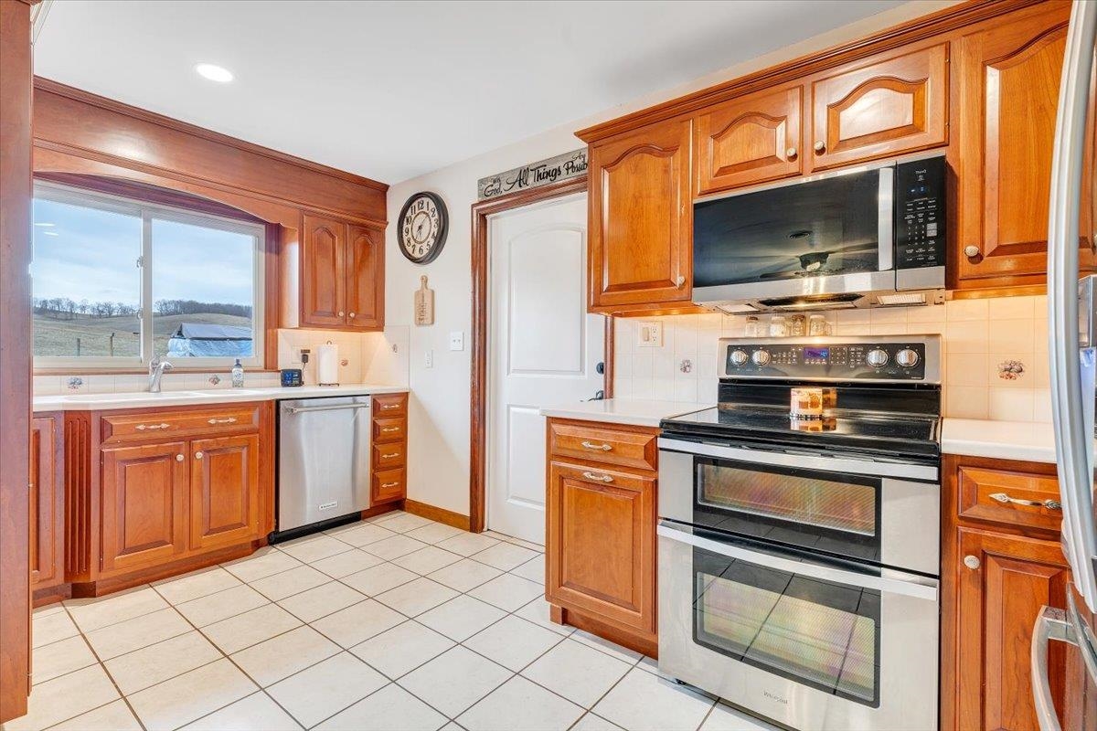 1167 Saint Peters Road Speedwell VA 24374