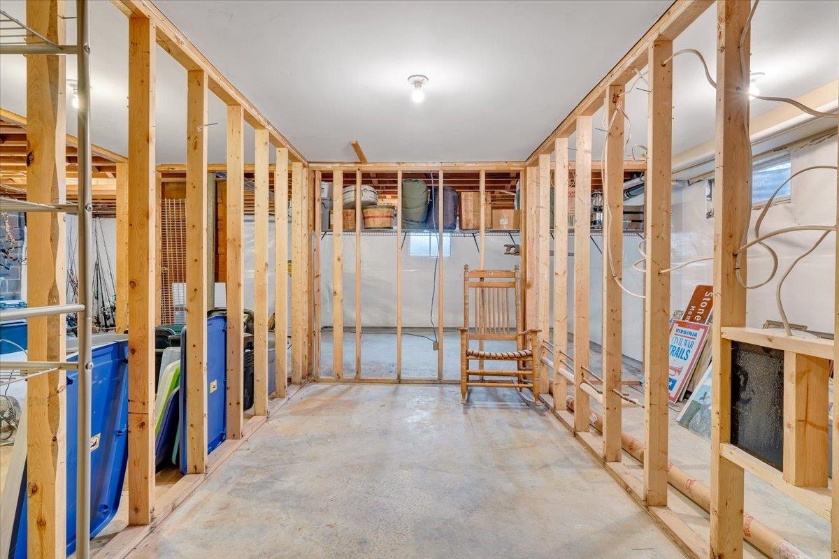 1167 Saint Peters Road Speedwell VA 24374