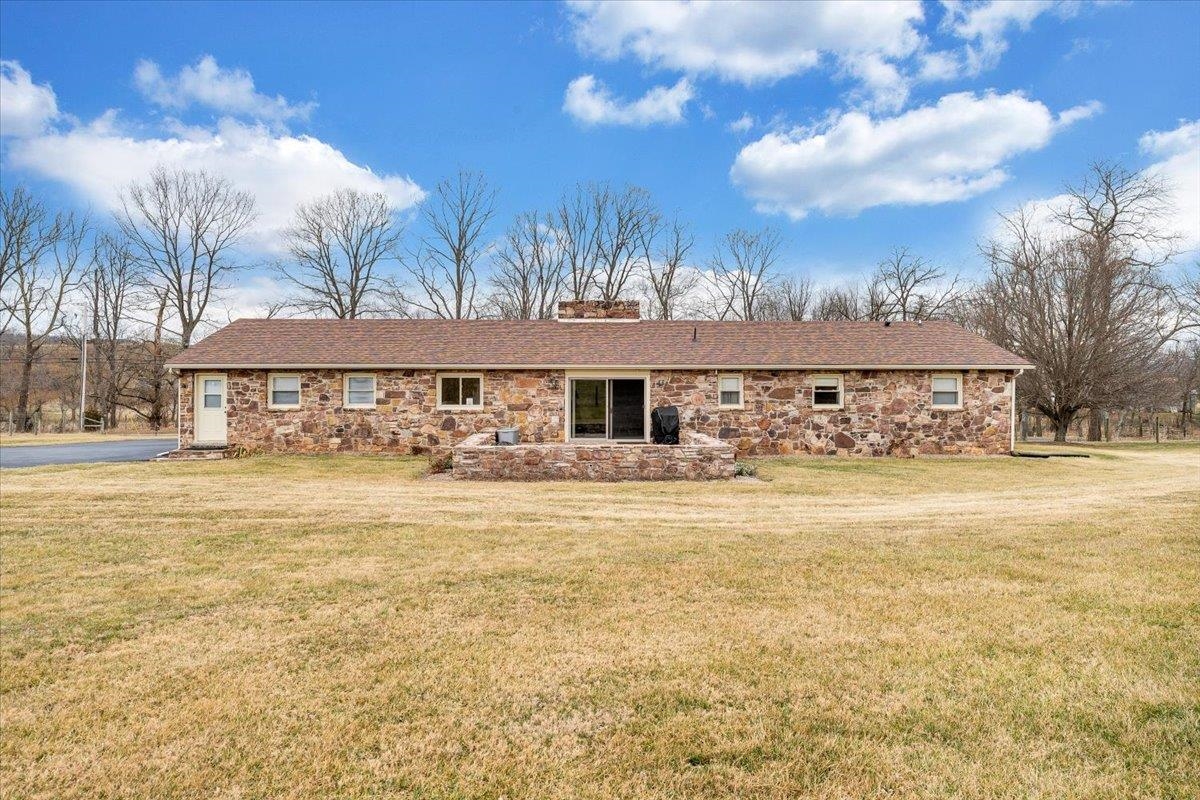 1167 Saint Peters Road Speedwell VA 24374