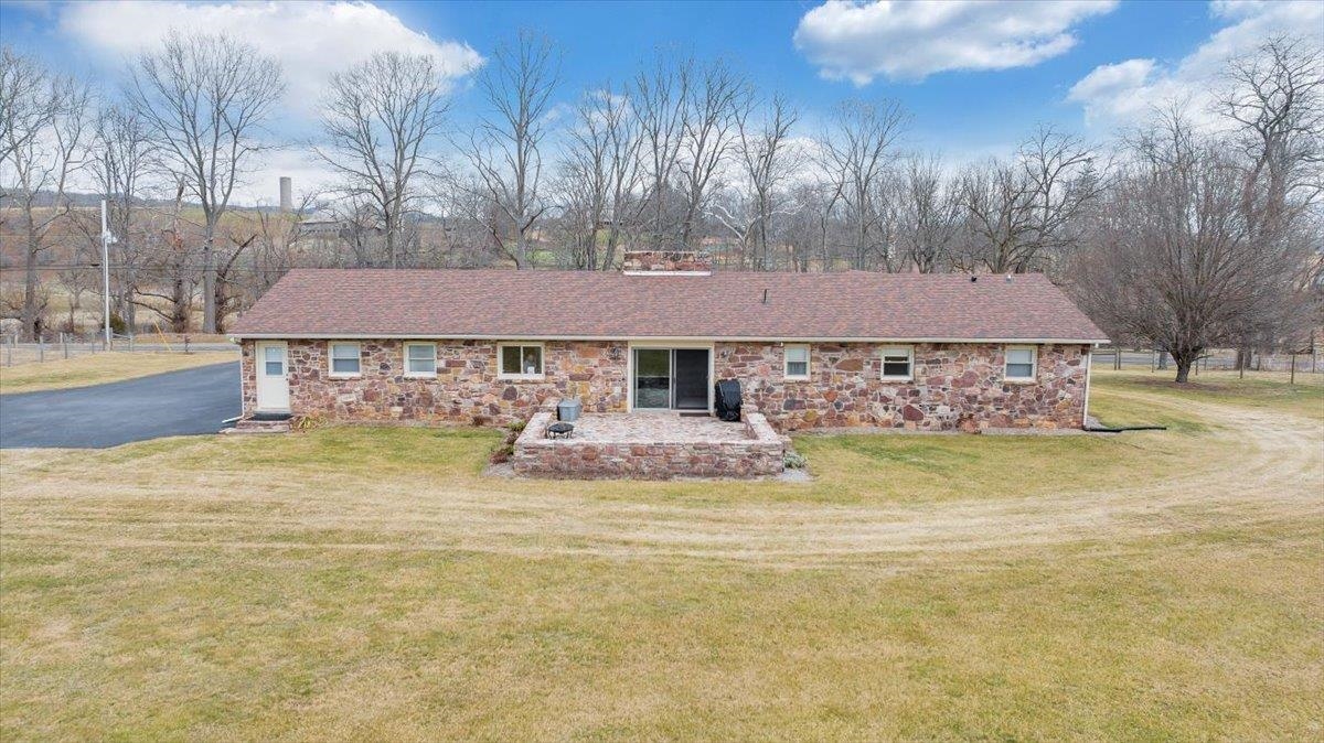 1167 Saint Peters Road Speedwell VA 24374