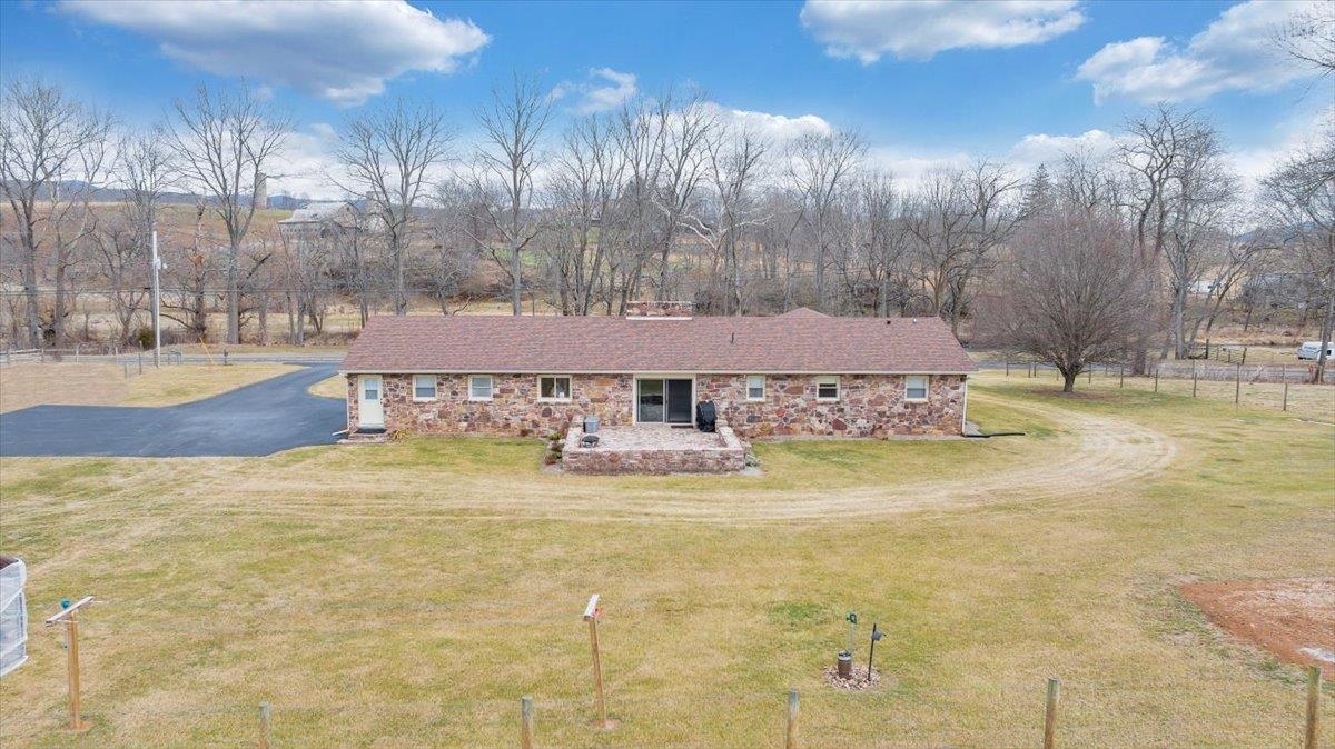 1167 Saint Peters Road Speedwell VA 24374