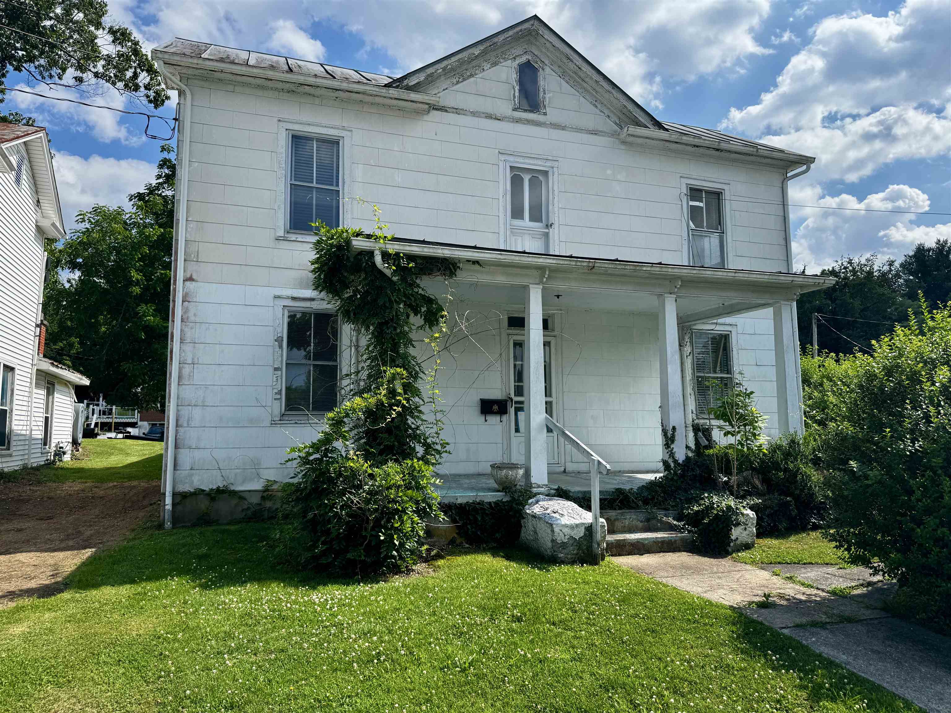 1619 Downey Street Radford VA 24141