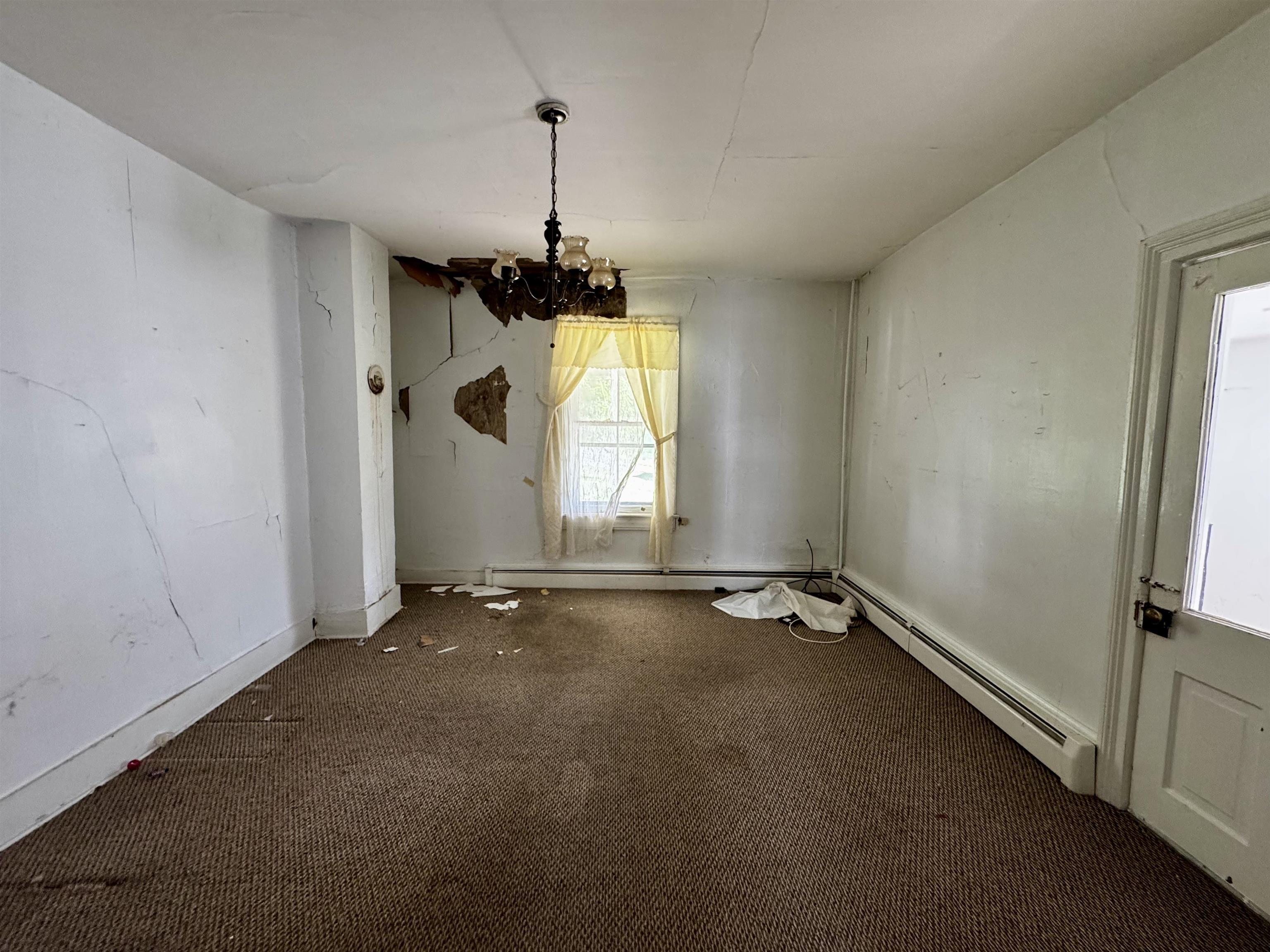 1619 Downey Street Radford VA 24141