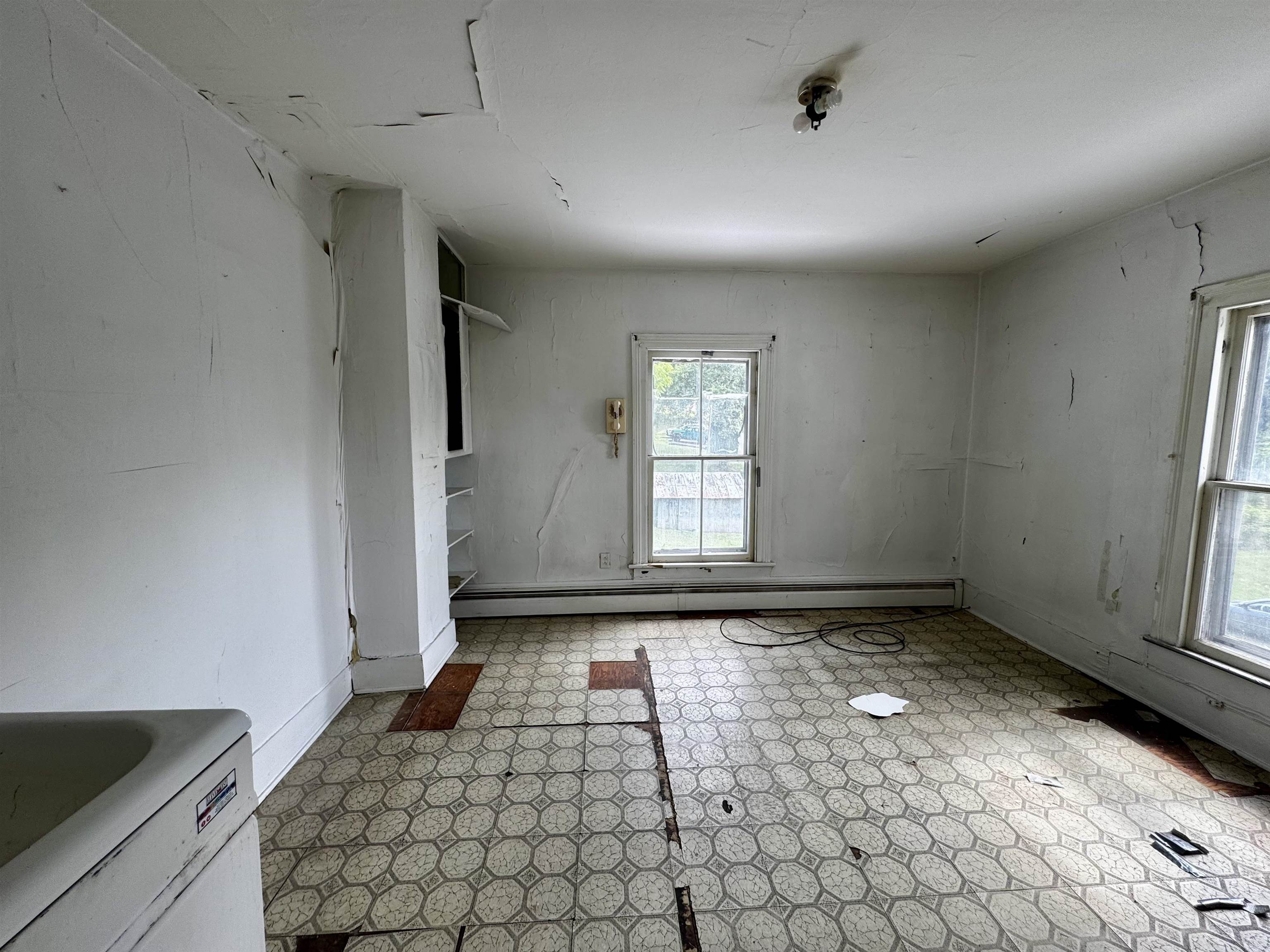 1619 Downey Street Radford VA 24141