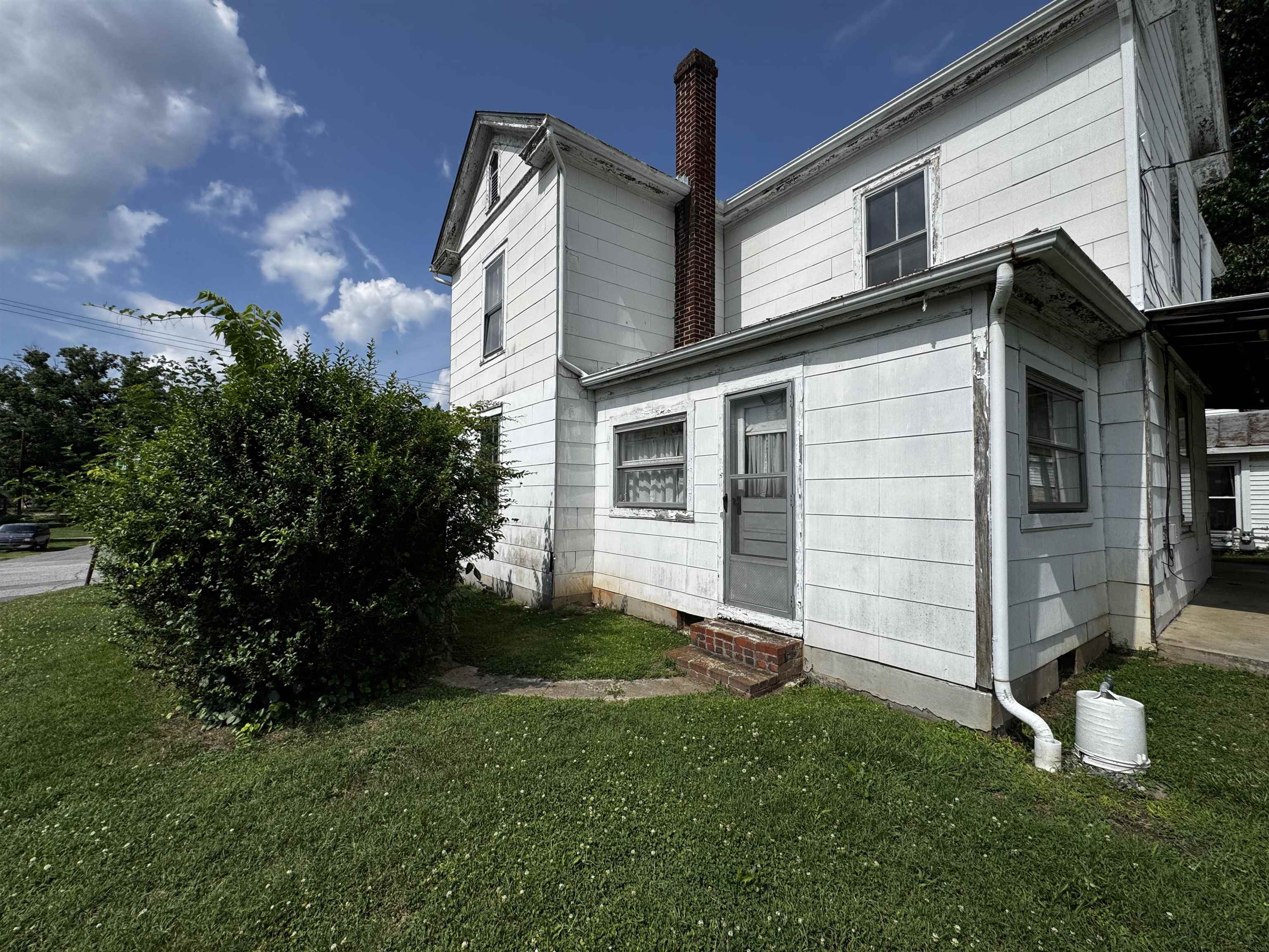 1619 Downey Street Radford VA 24141