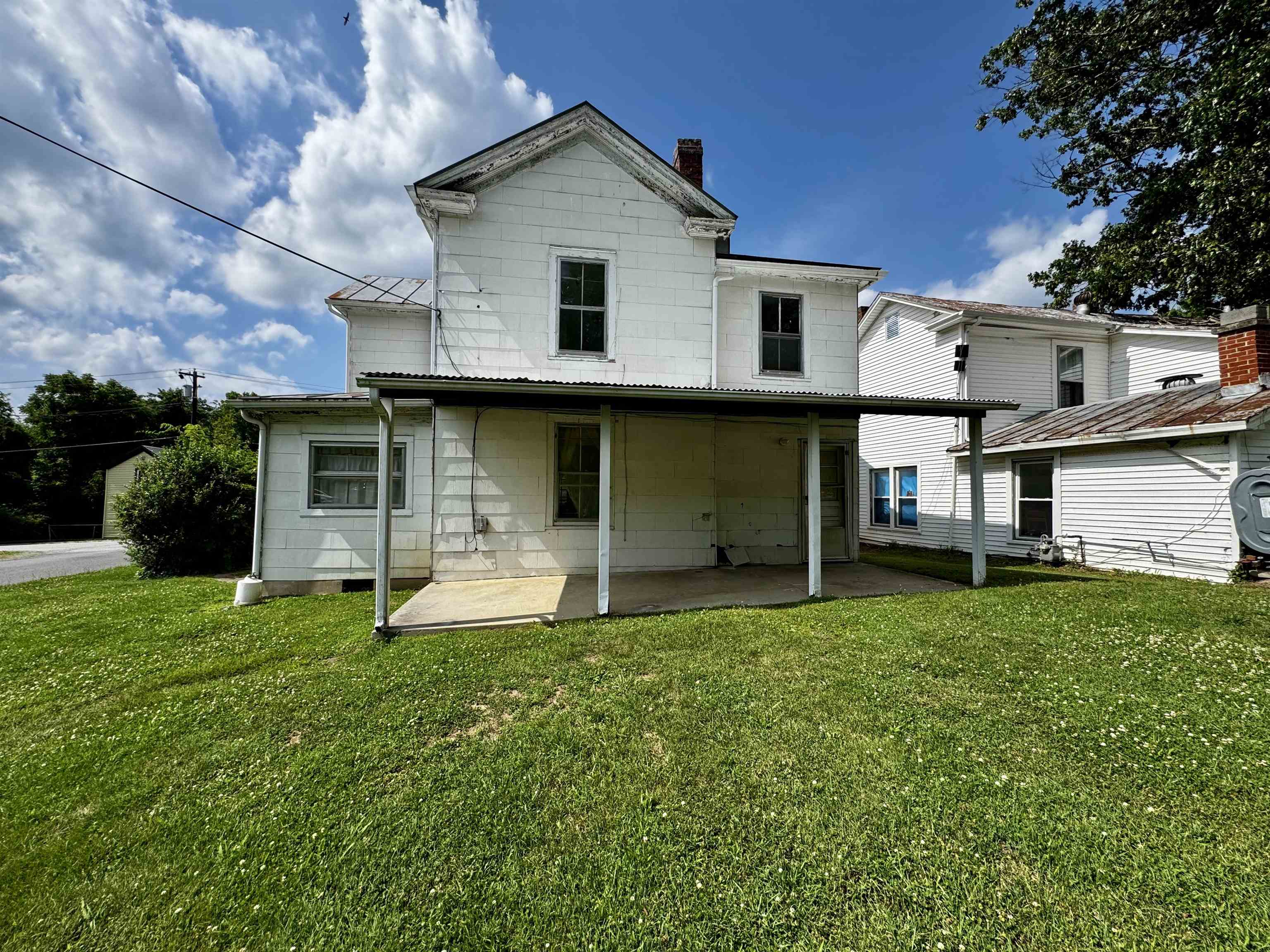 1619 Downey Street Radford VA 24141