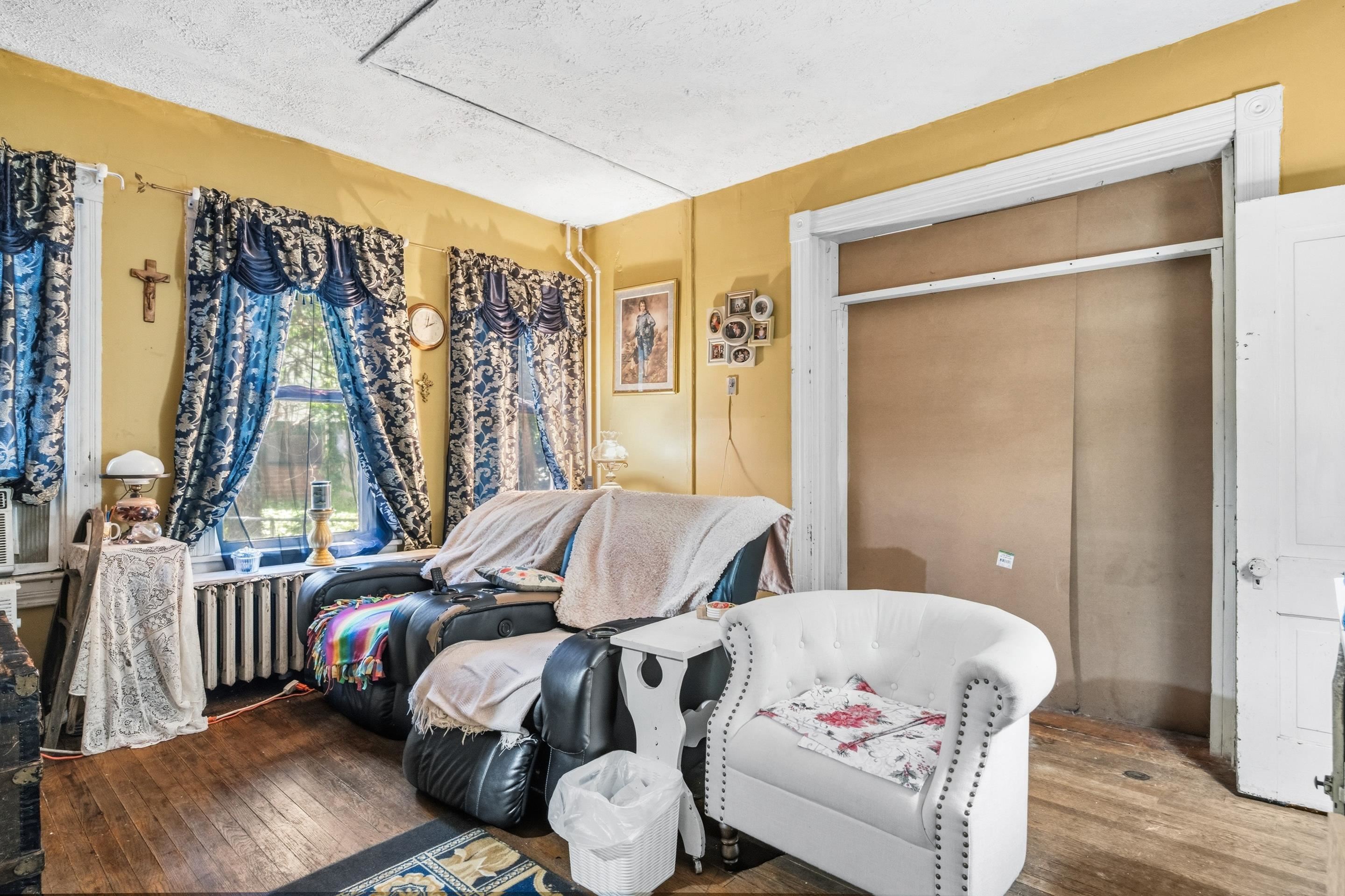 216 3rd Street Radford VA 24141