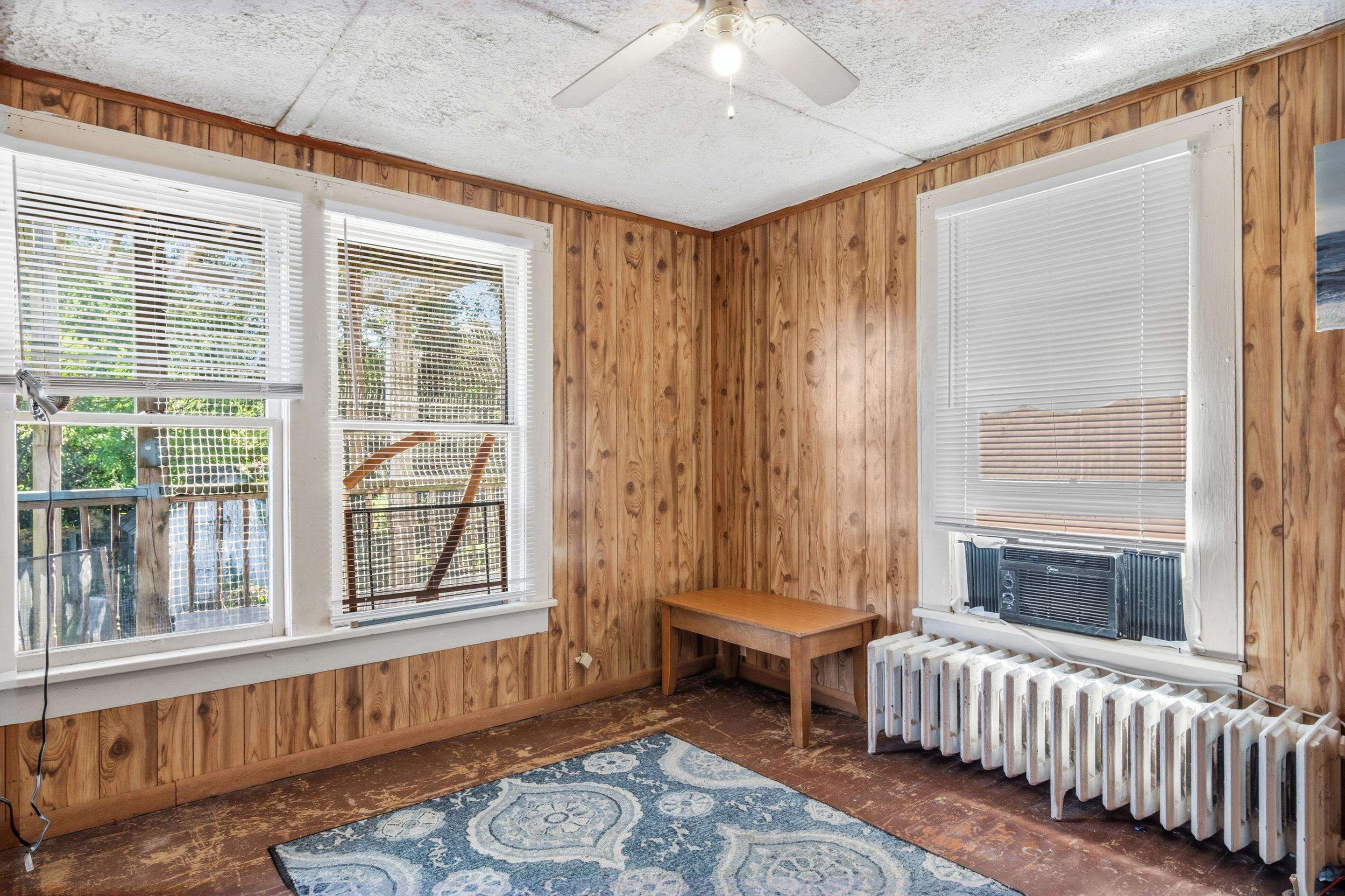 216 3rd Street Radford VA 24141