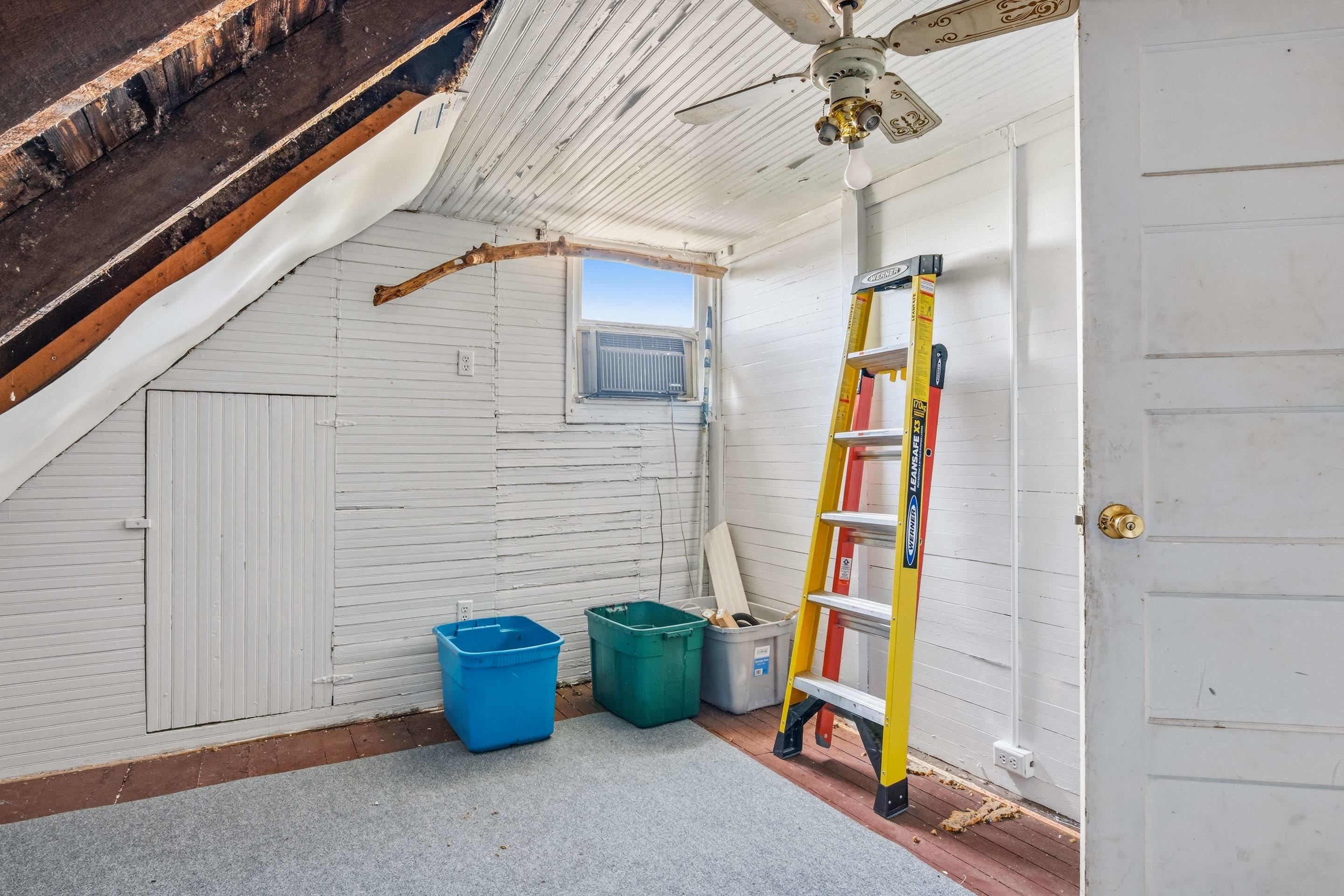 216 3rd Street Radford VA 24141