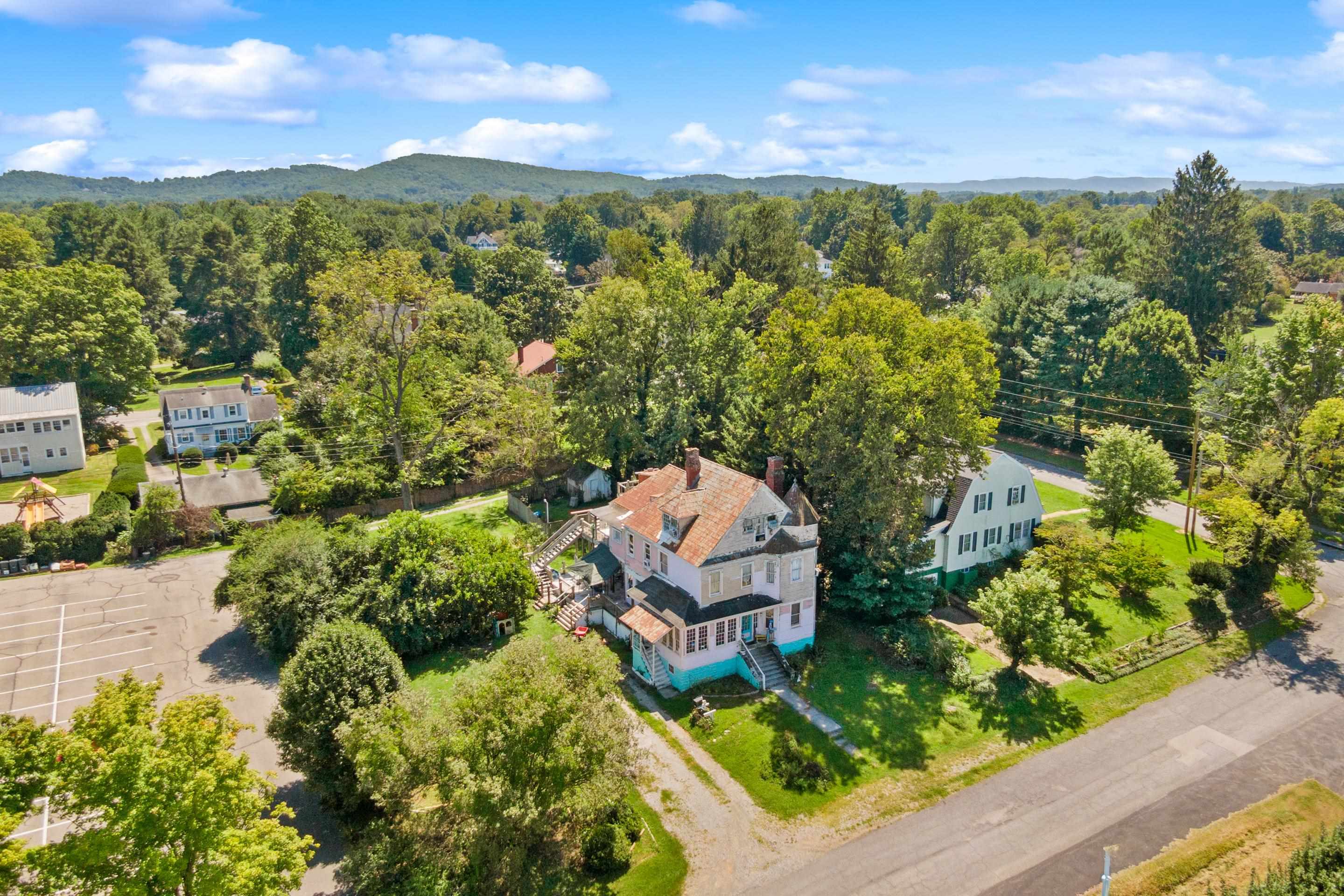 216 3rd Street Radford VA 24141