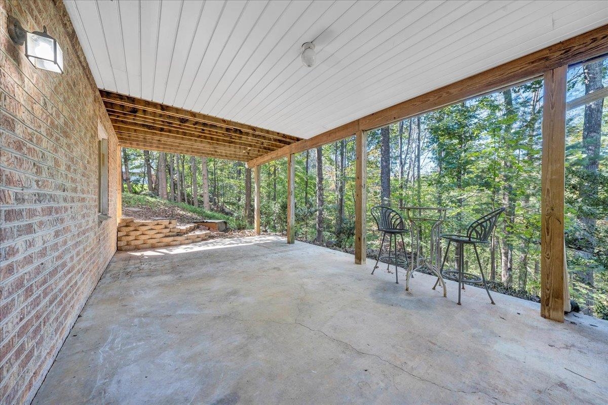 5539 Highfields Road Roanoke VA 24018