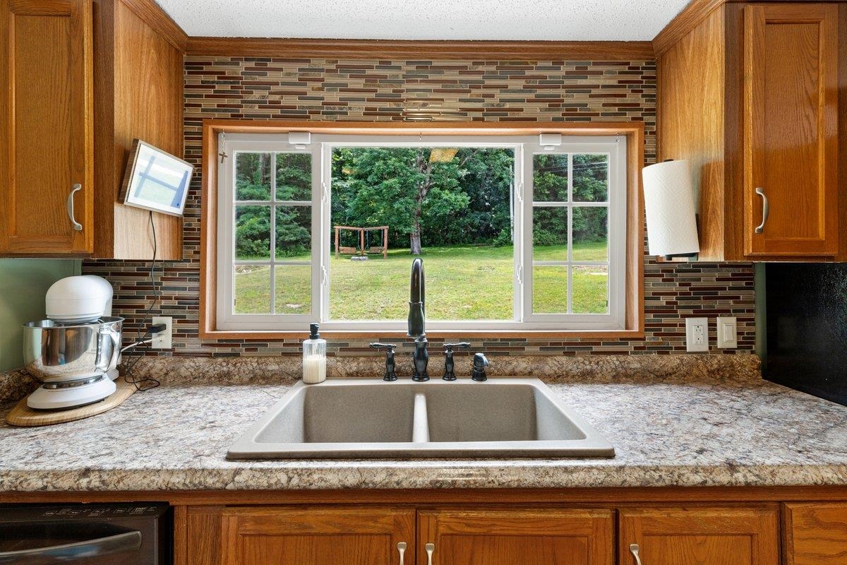 879 Cross Avenue Pearisburg VA 24134