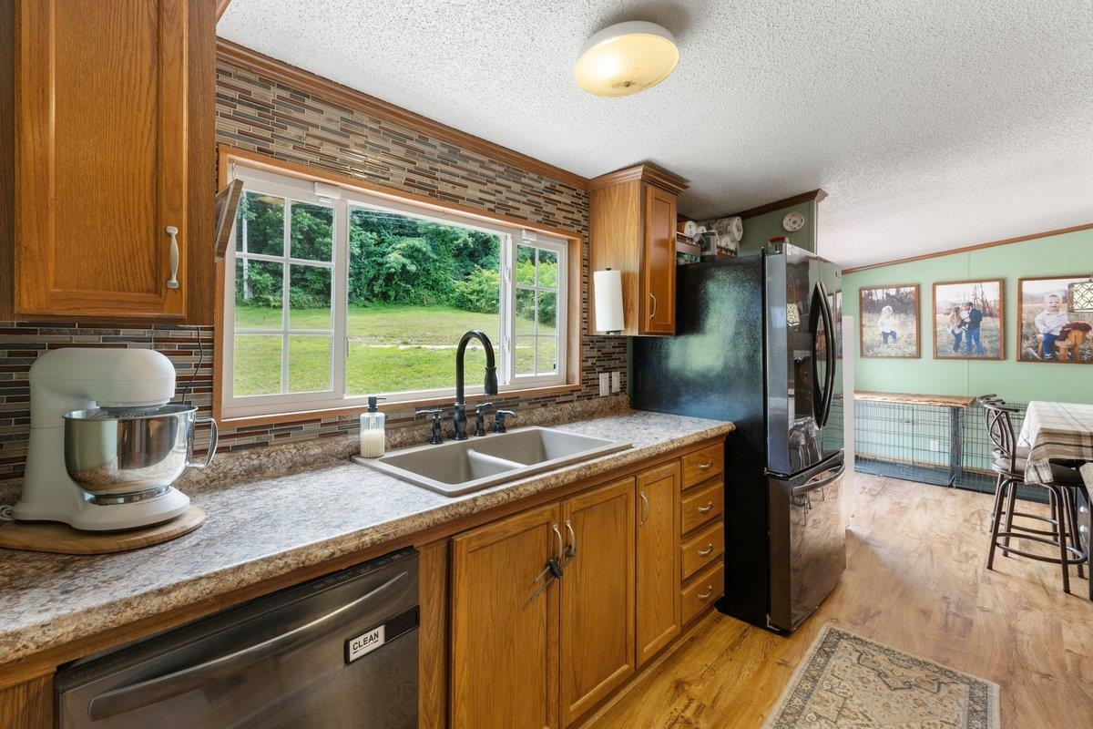 879 Cross Avenue Pearisburg VA 24134