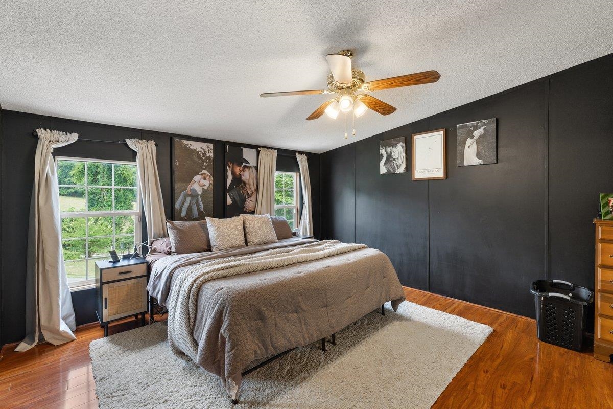 879 Cross Avenue Pearisburg VA 24134