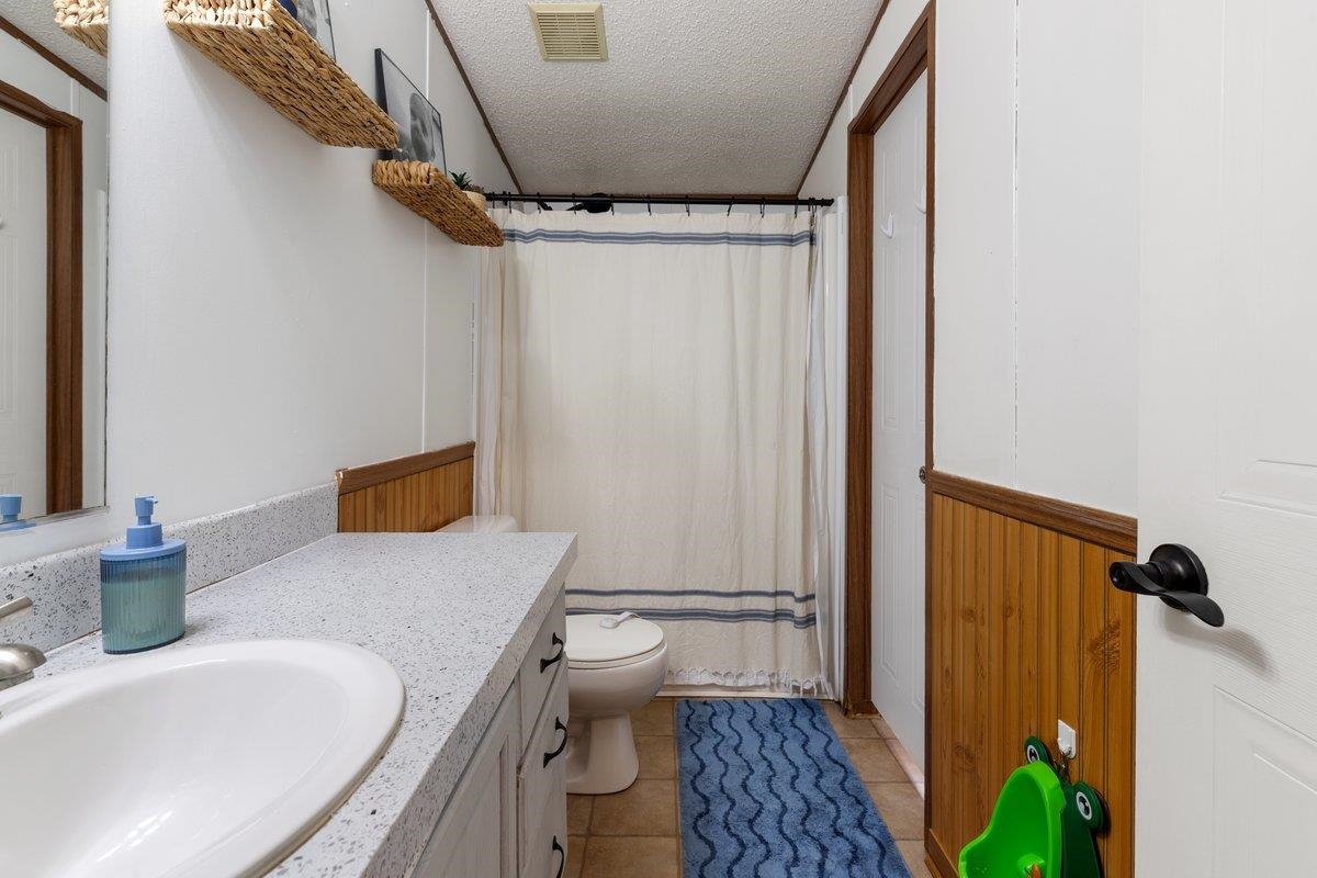 879 Cross Avenue Pearisburg VA 24134