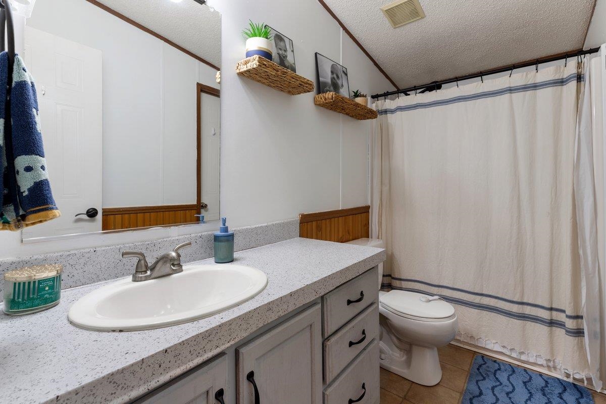 879 Cross Avenue Pearisburg VA 24134